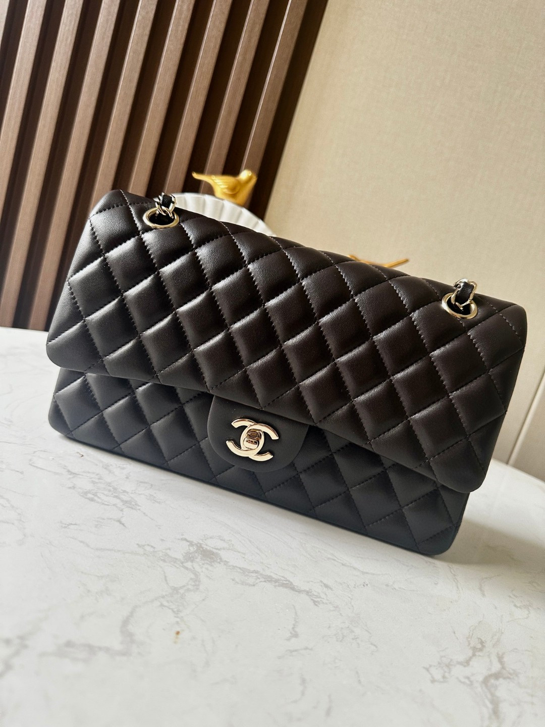Ch*el CLASSIC HANDBAG Gold Metal 15.5×25.5×6.5cm