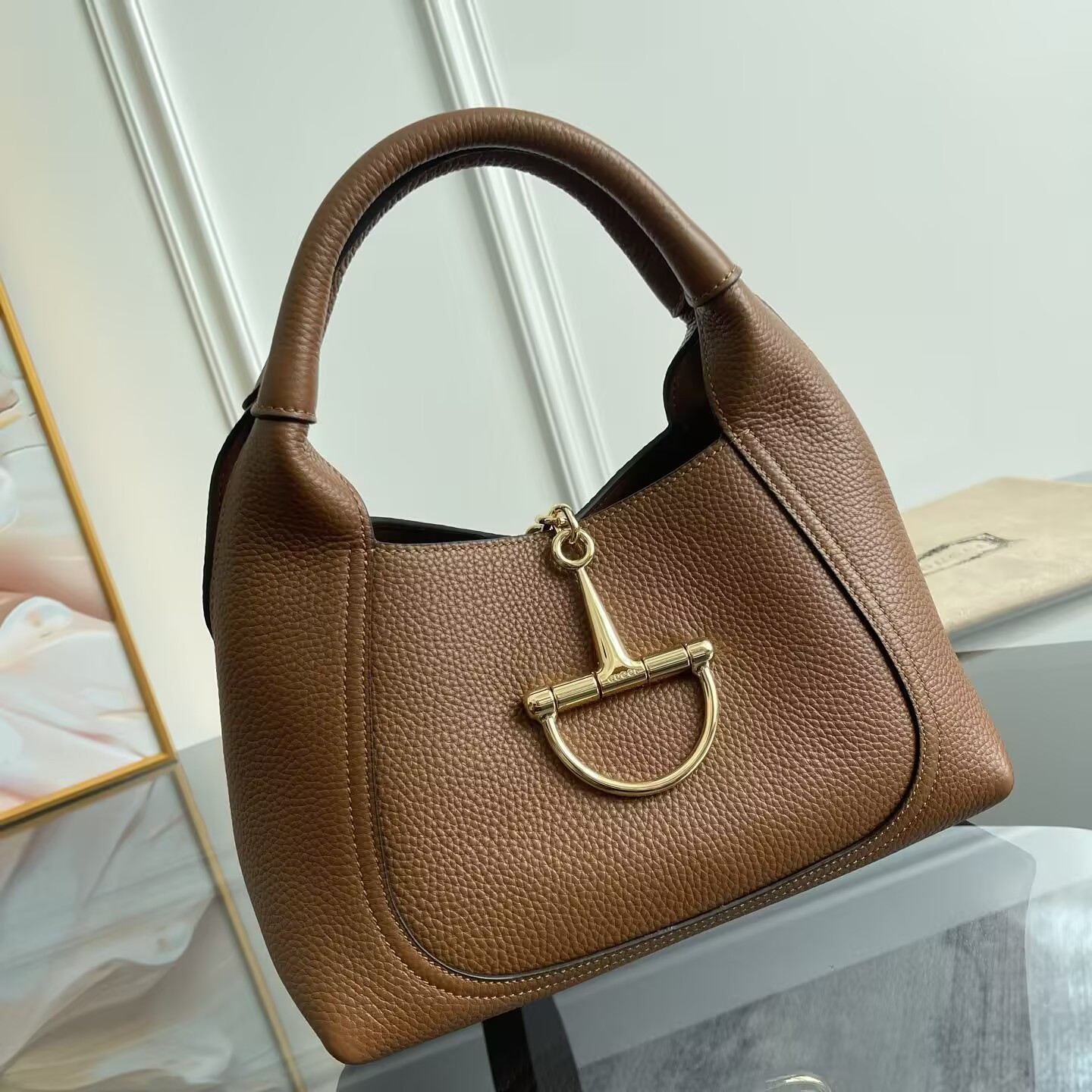 G*u*i softbit shoulder bag 27.5x21x16cm