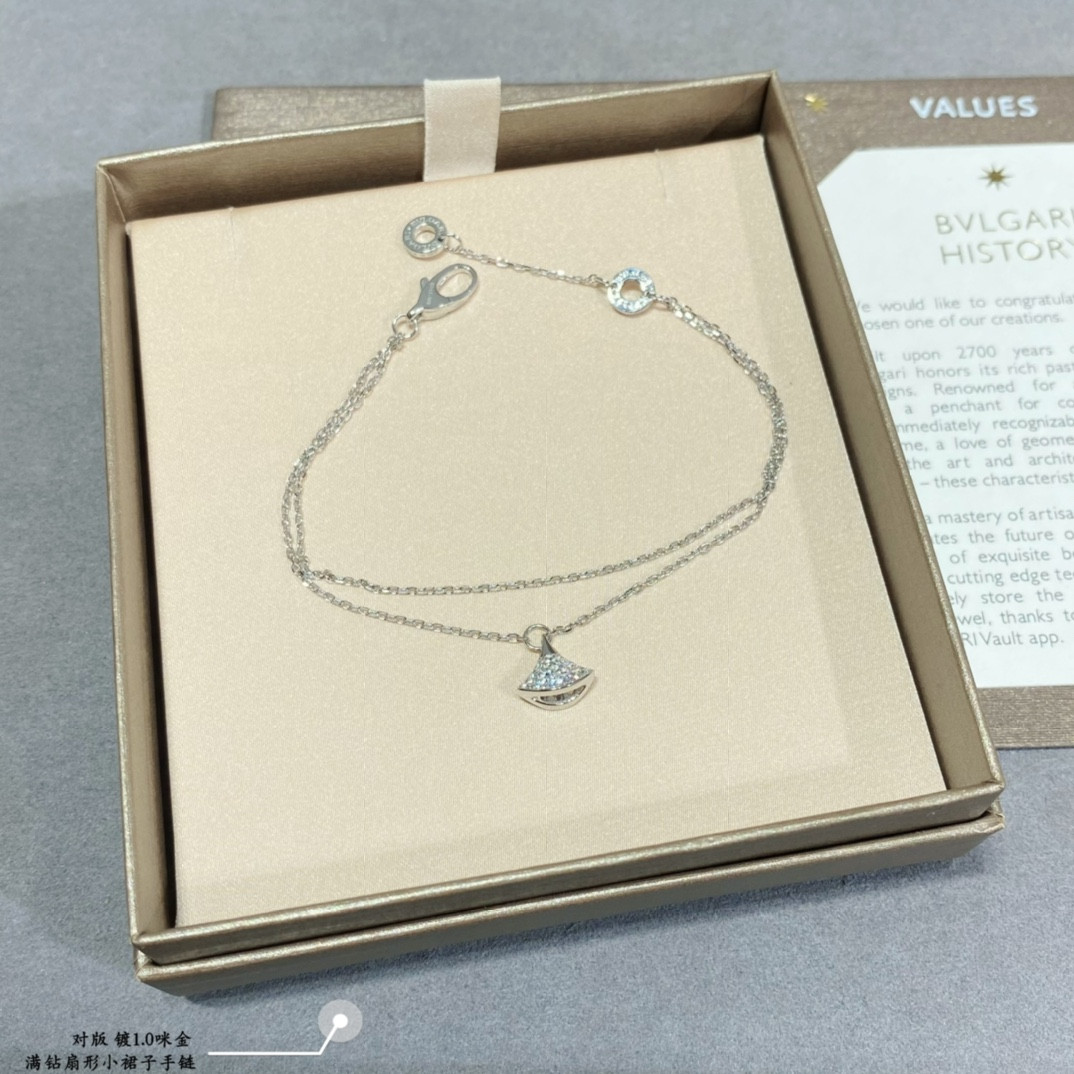 B*l*ai Diamond fan-shaped mini skirt Bracelet