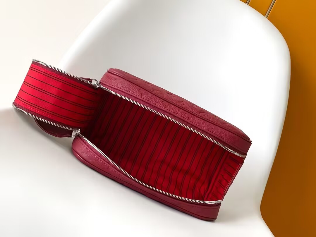 LV DOPP KIT Toilet Bag M13023 28x15x16.5cm