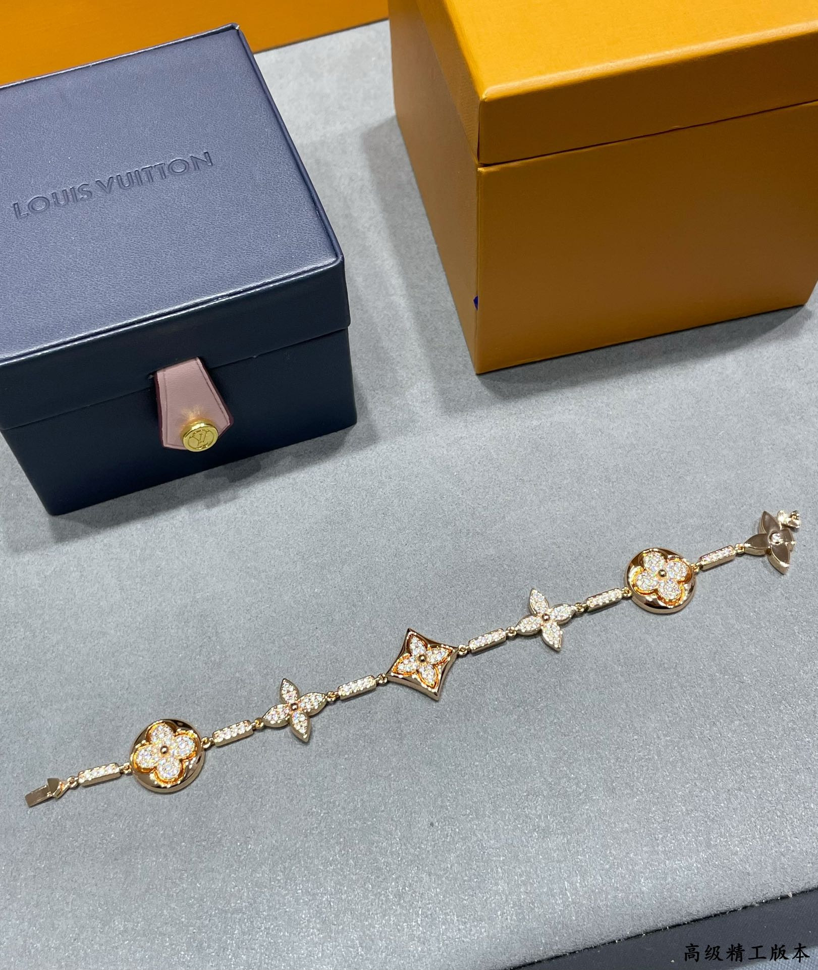 L0*is Vuitto Large six-flower full diamond Bracelet