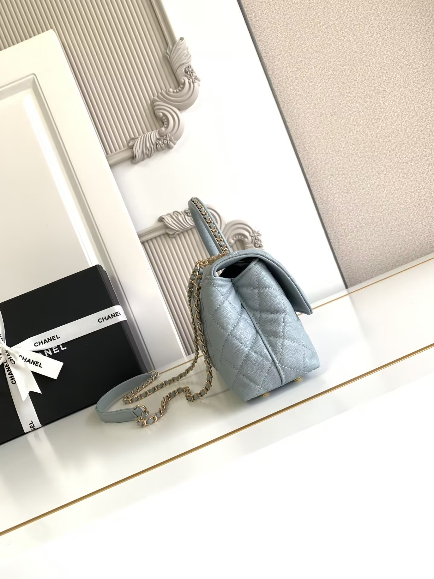 Ch*el coco handle bag 23cm