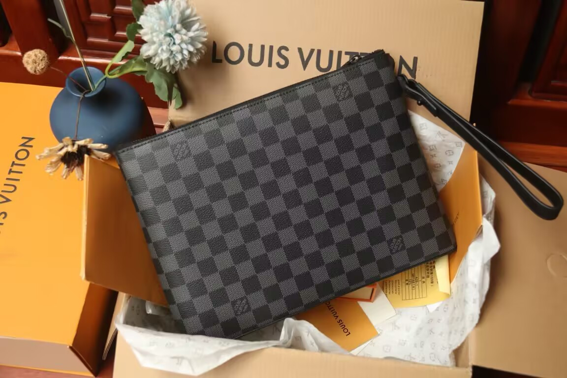 LV Takeoff Pouch N40504 30x22x5cm