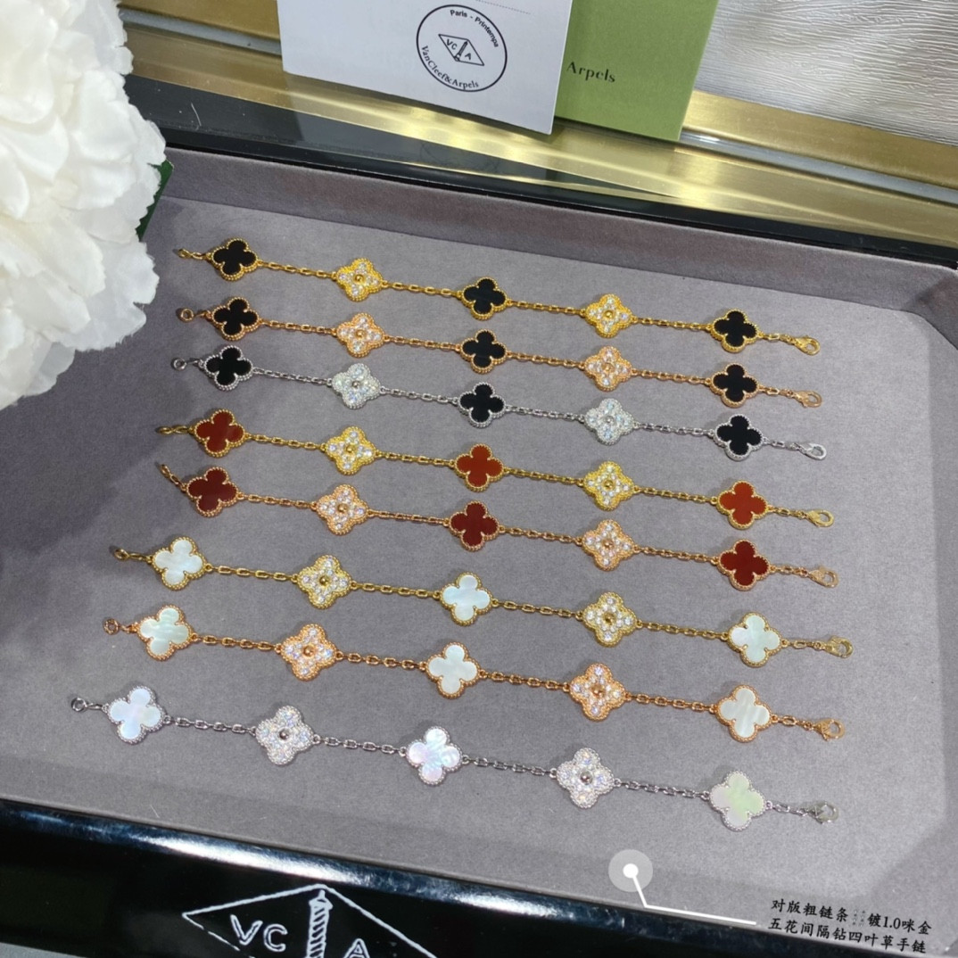 V*N CL*F & Arpels interval diamond five-flower four-leaf clover Bracelet