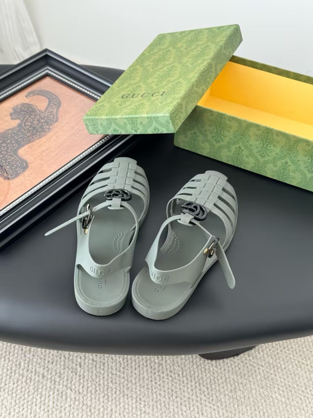 ua G*u*i sandal with double g