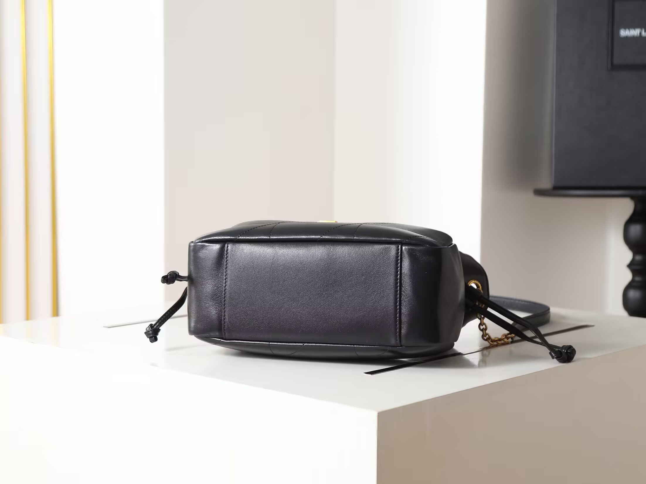 Y*L jamie 4.3 pochon quilted leather shoulder bag 26x18x11cm