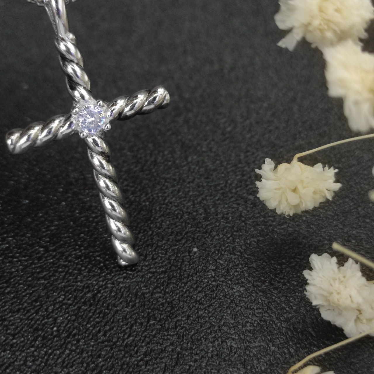 dau1d Yvrm*n cross necklace(chain length 45+5cm delay chain chain thickness 1.5mm)