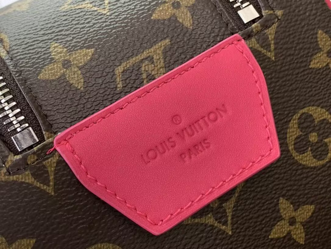 LV Dopp Kit M12641 28x15x16.5cm