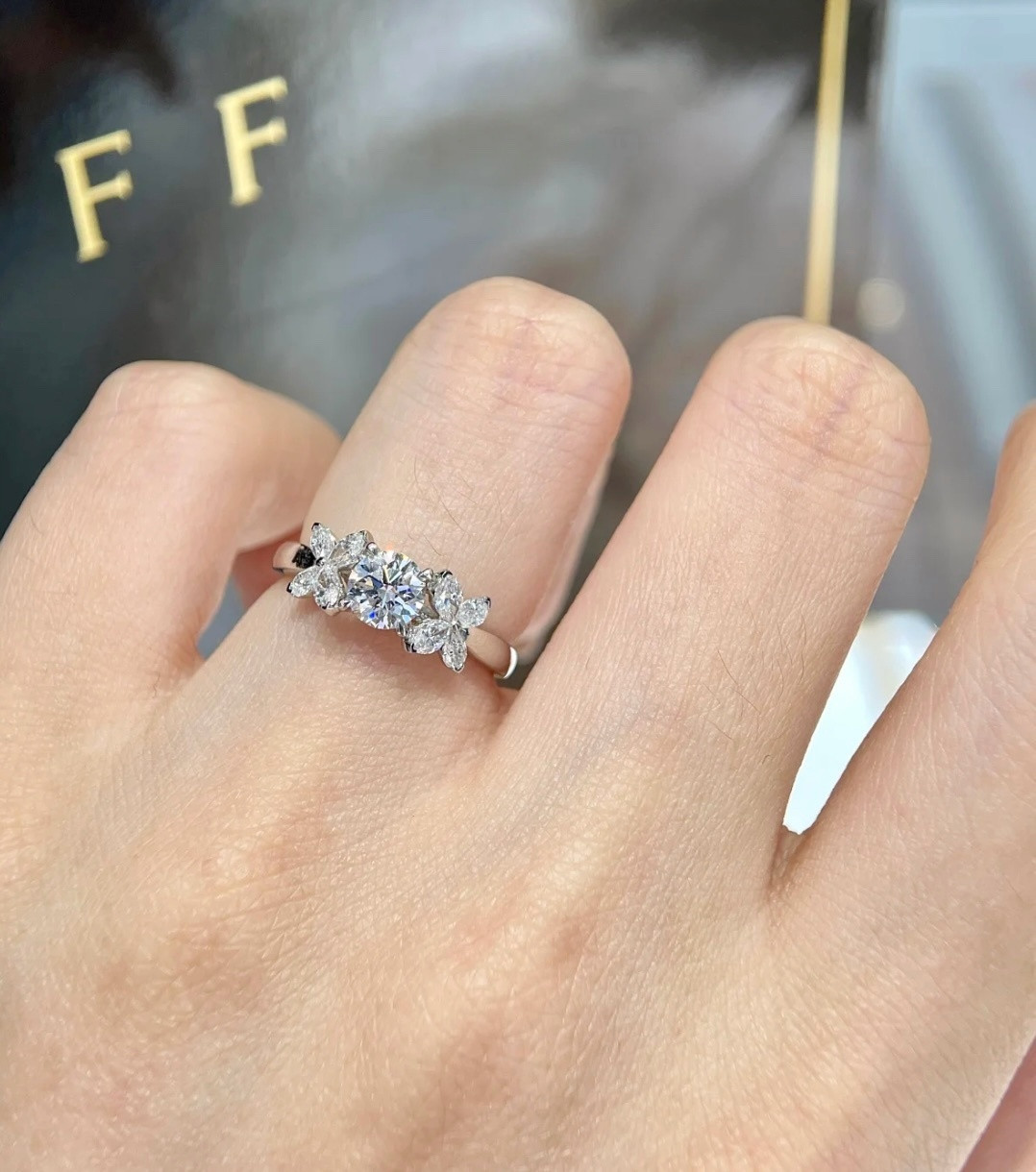 Gr*ff di*m*nd ring