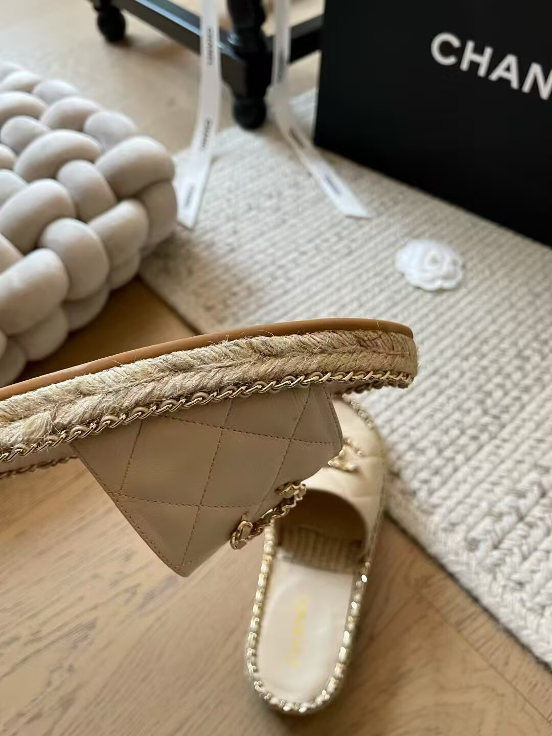 UA Ch*el Slides