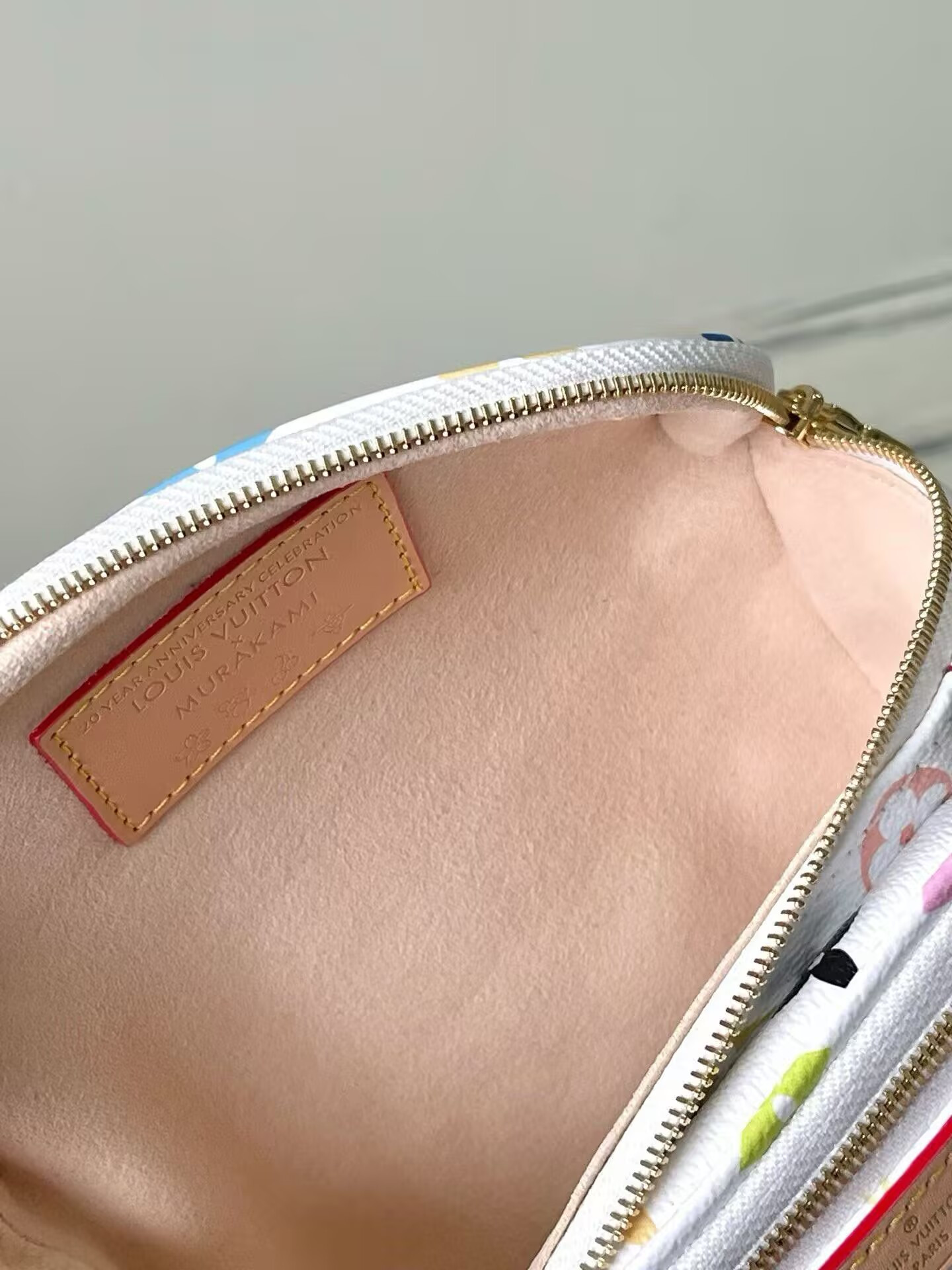 LV x TM Mini Bumbag M00130 17x12x9.5cm