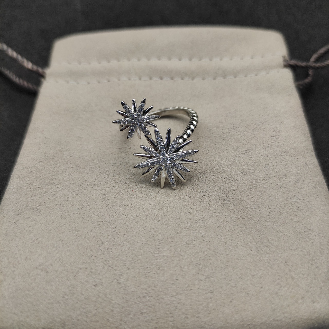 dau1d Yvrm*n open ring