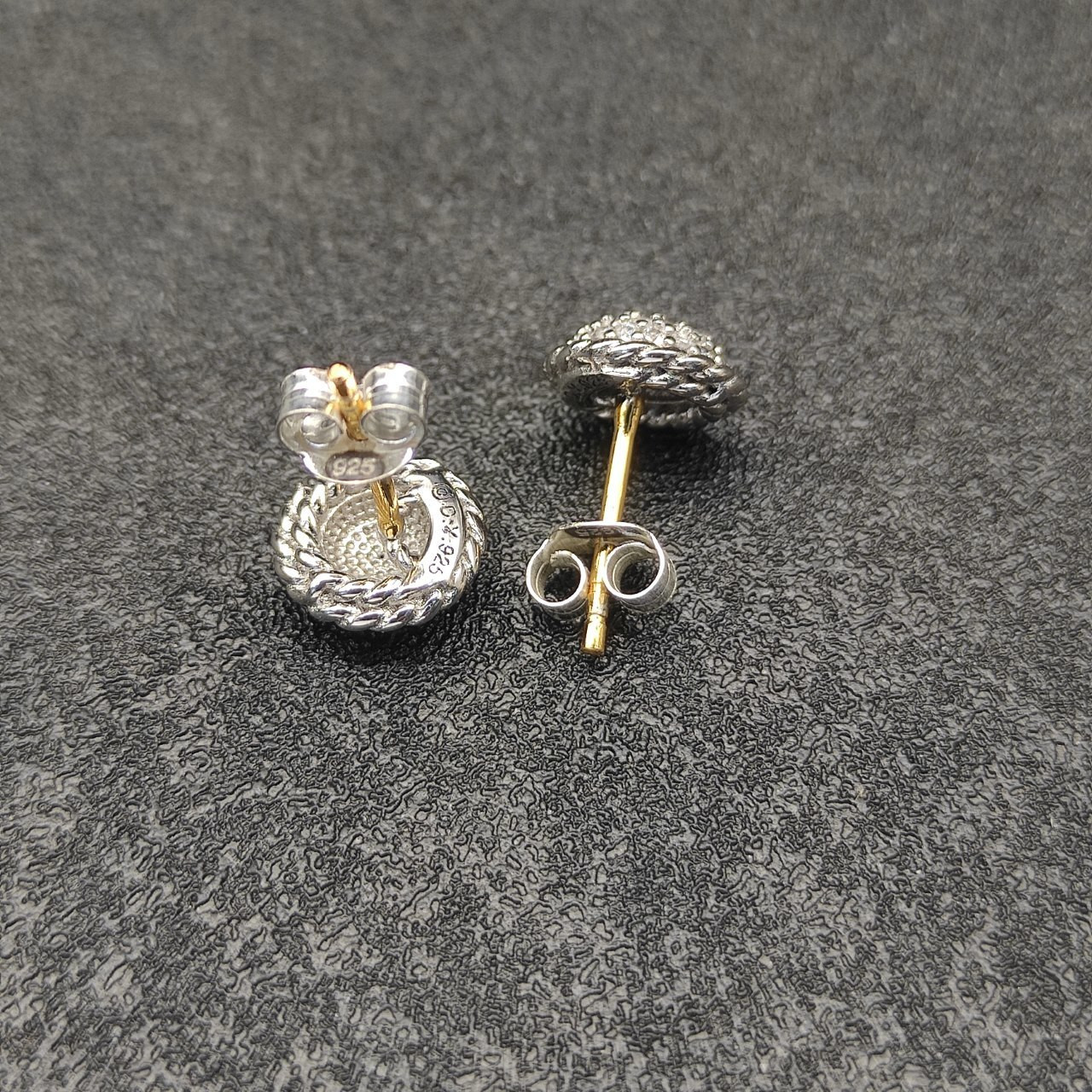 dau1d Yvrm*n 8.6mm round full di*m*nd earrings