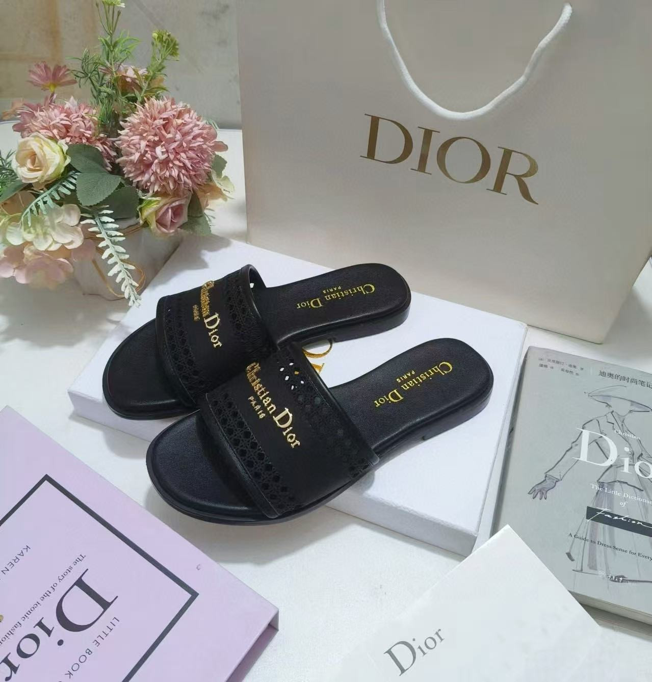 UA D*0r D-Lane Slide Black Calfskin with Openwork Microcannage Motif