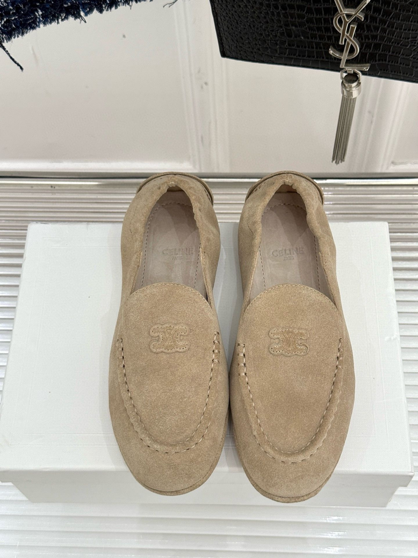 ua Ce**e adam loafer in suede calfskin