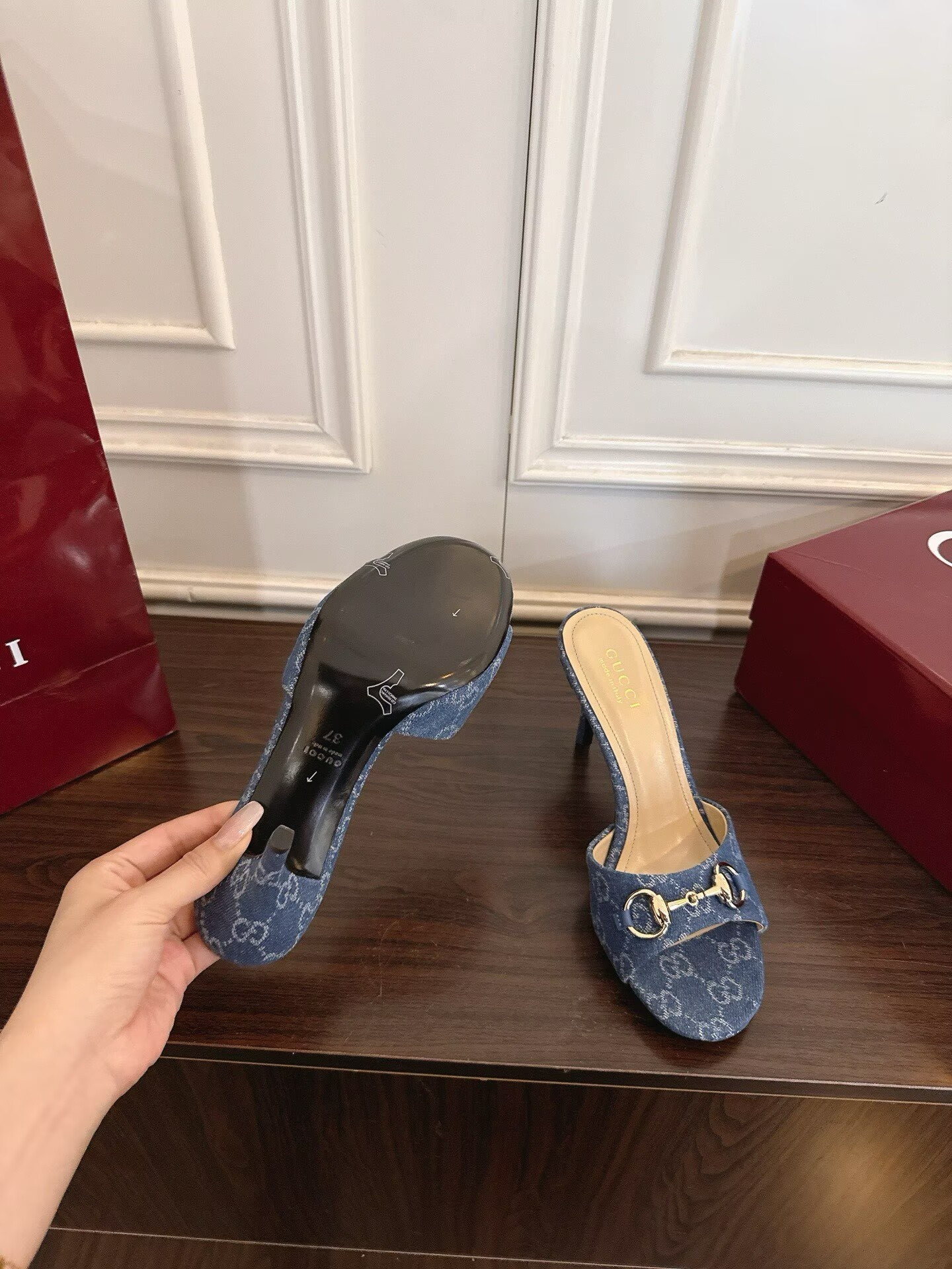 ua G*u*i slide sandal with horsebit
