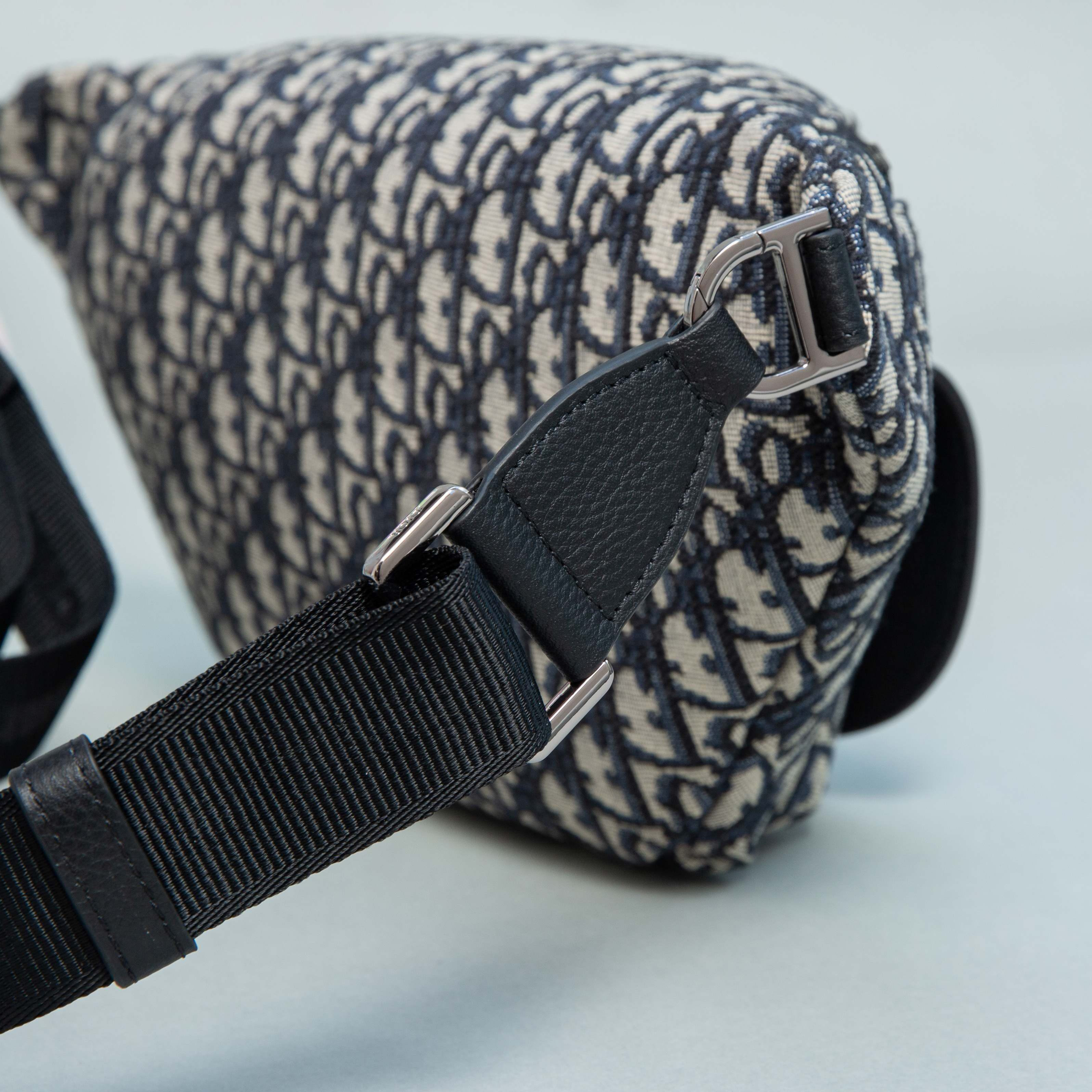 D*or saddle belt bag 39x17x10.5cm