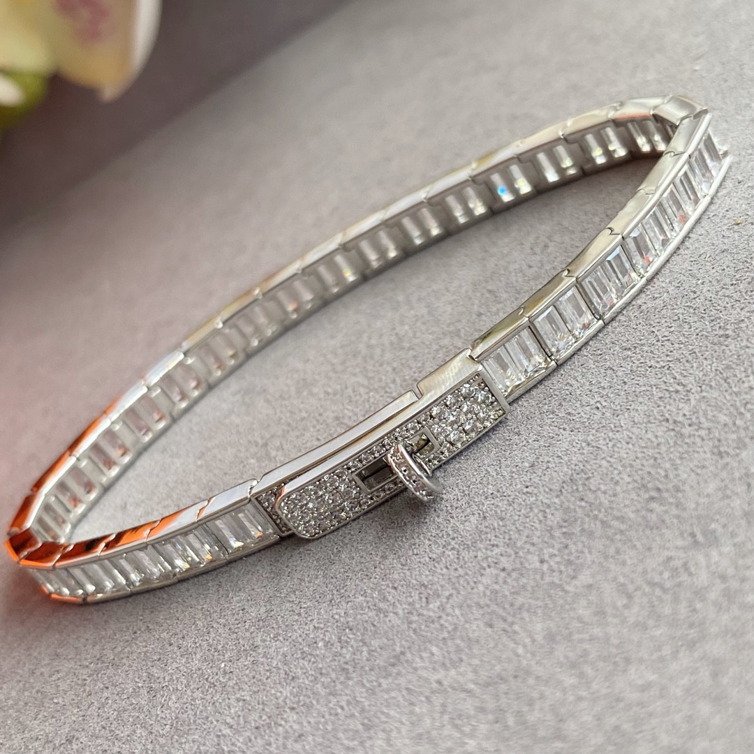 Hermès Button Trapezoid Diamond Bracelet