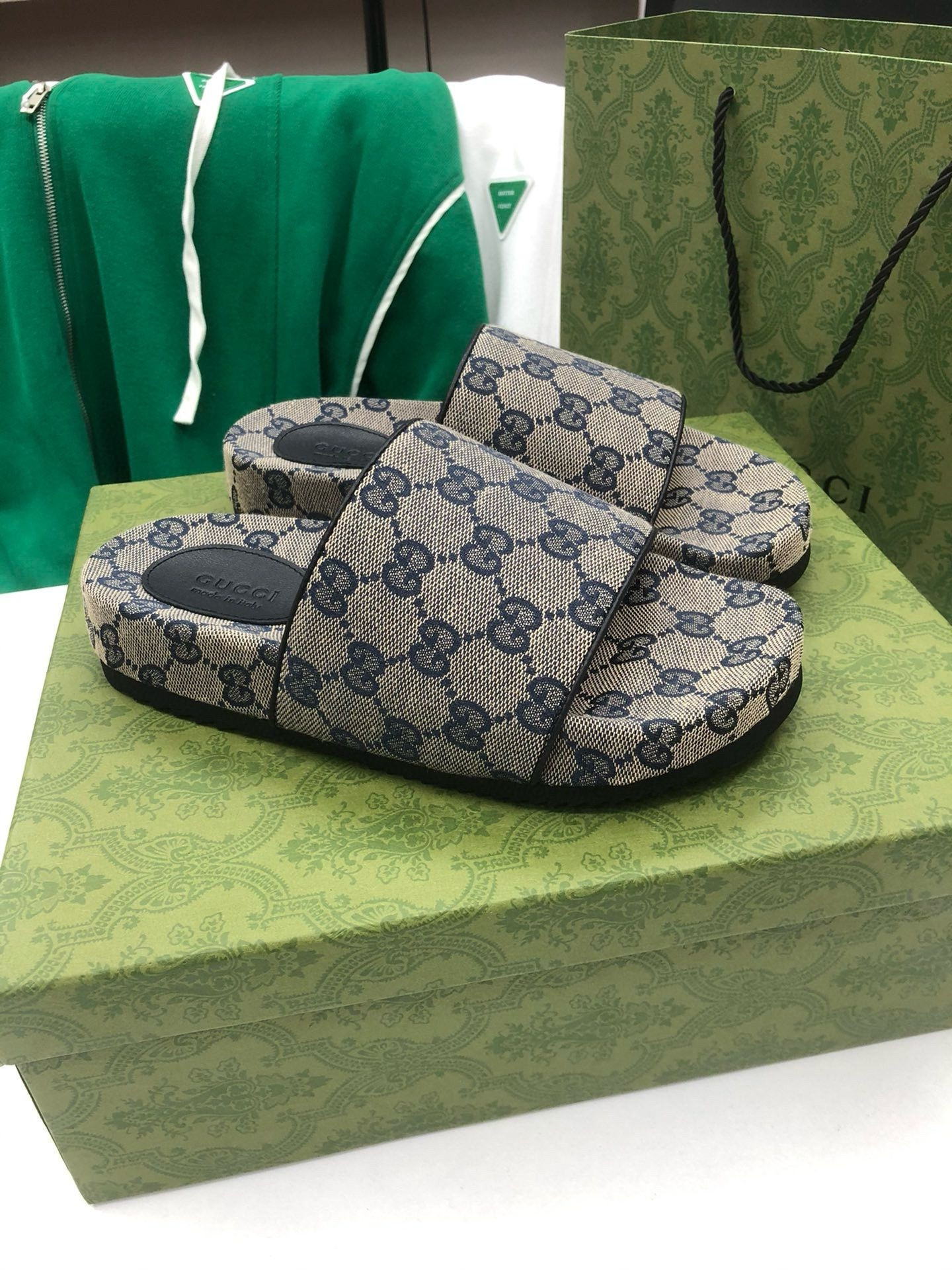 UA G*u*i GG Slide Sandal