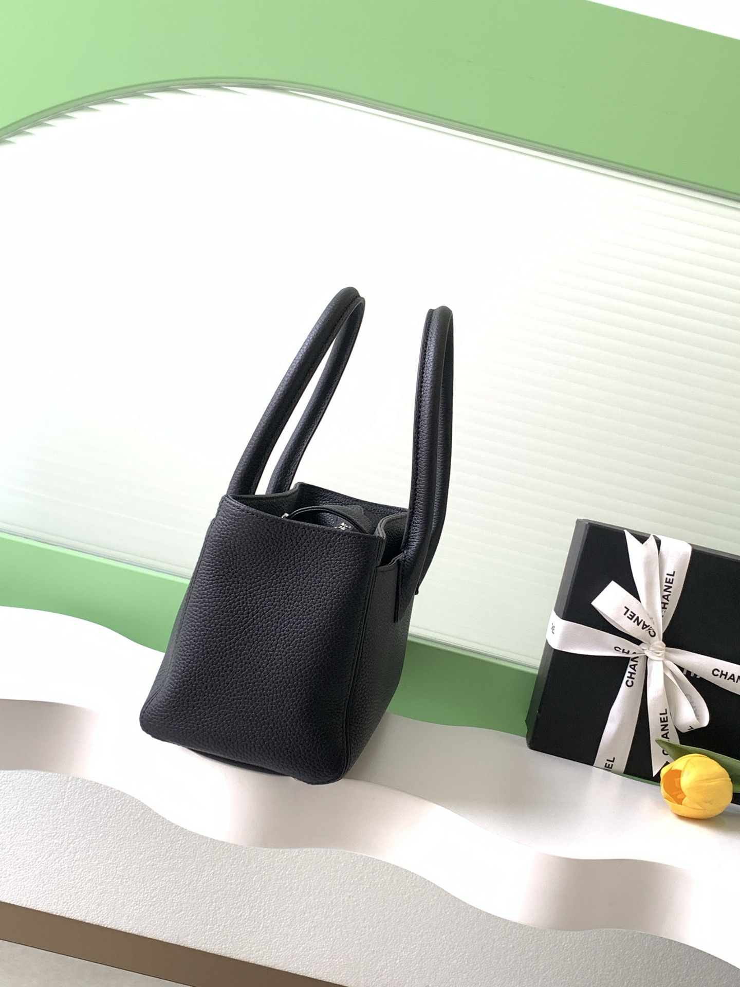 Ch*el executive cerf tote 32x17.5x13cm