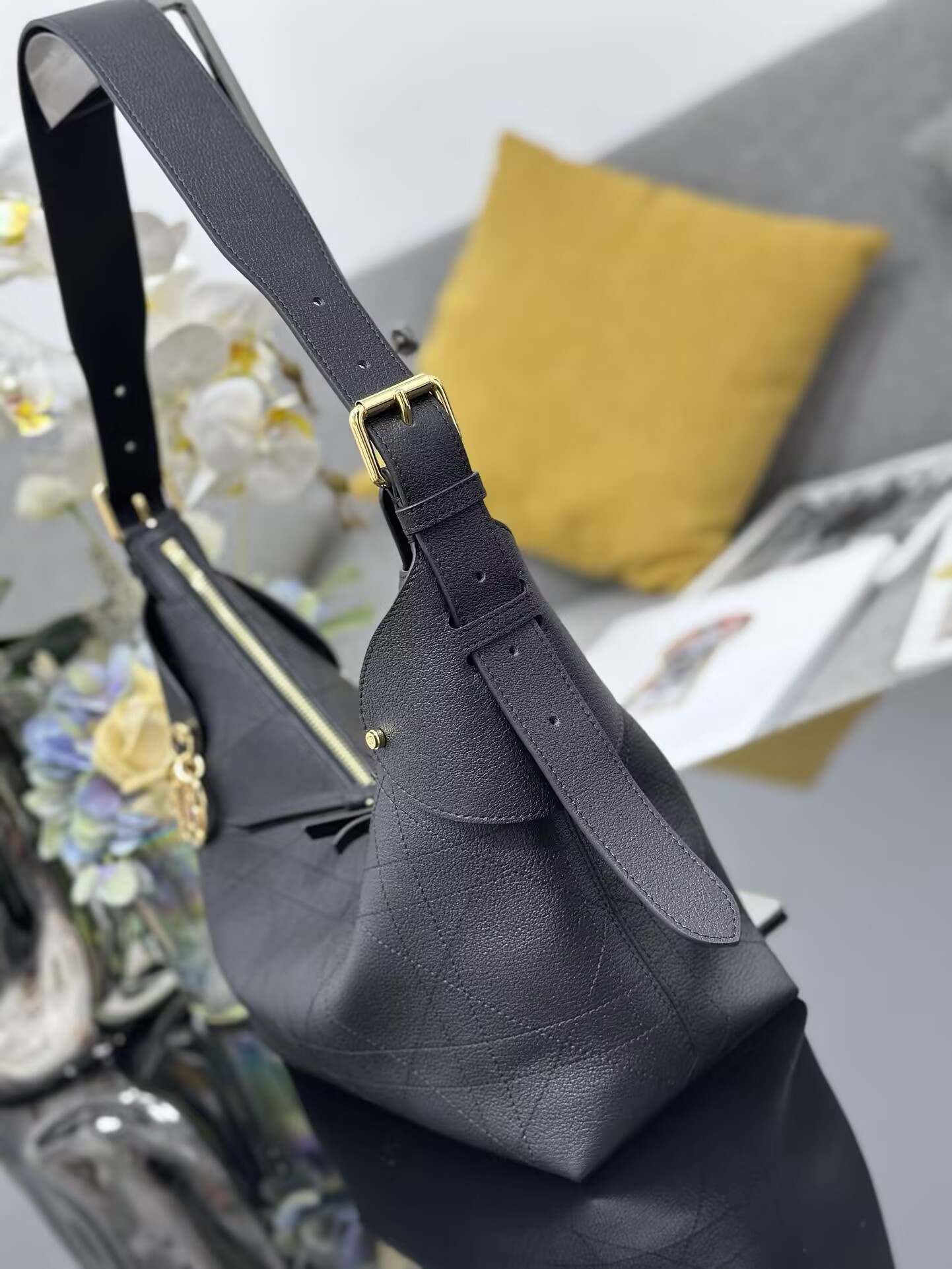 D*or medium D*or voyage bag 28x18x12cm