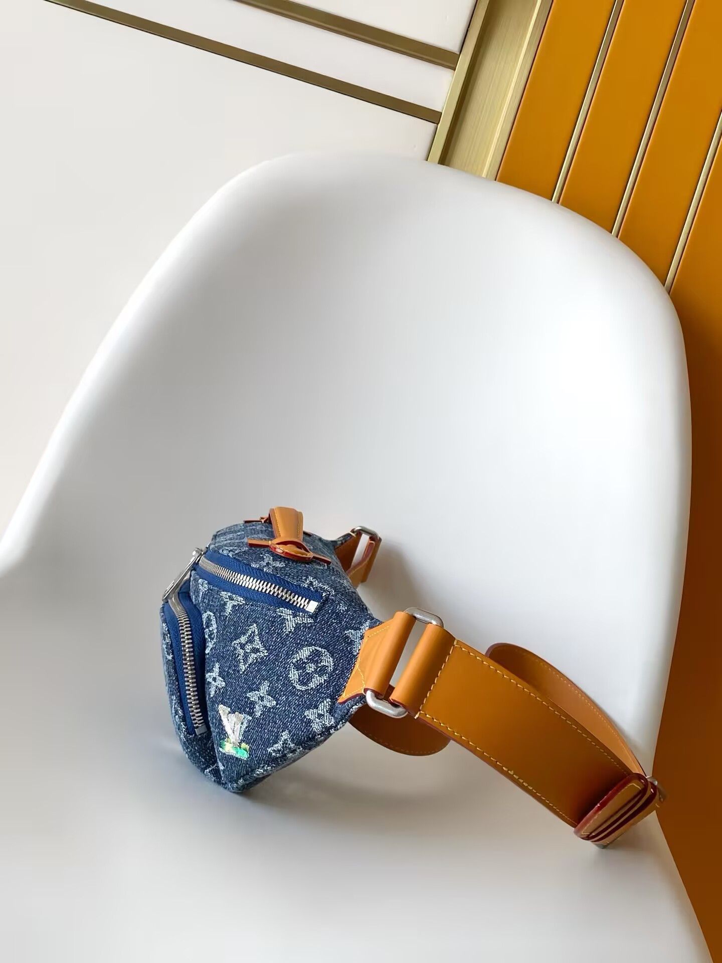 LV Rush Bumbag M27640 30x15x8 cm