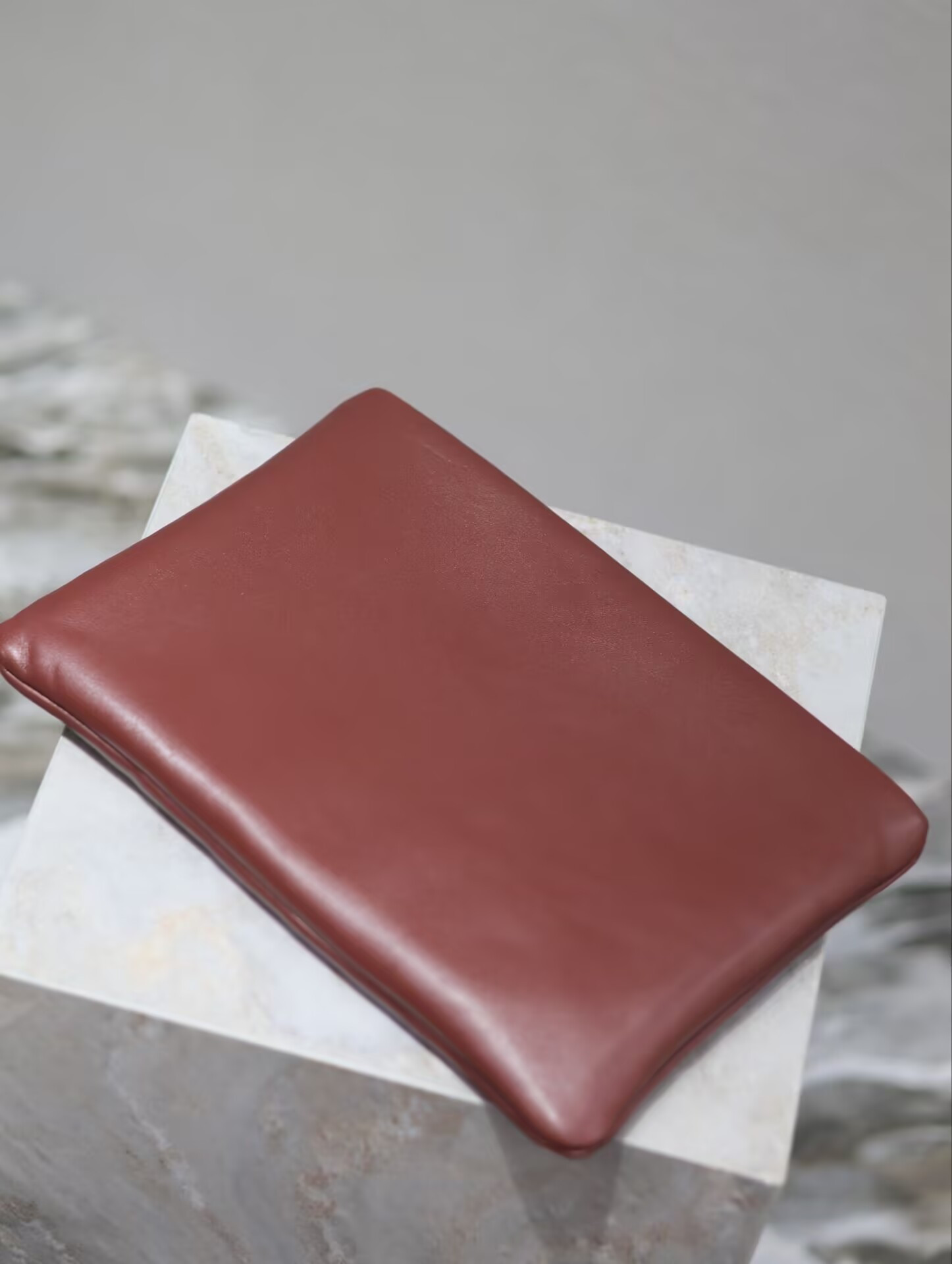 Y*L CALYPSO large pouch in lambskin 30x22x3cm