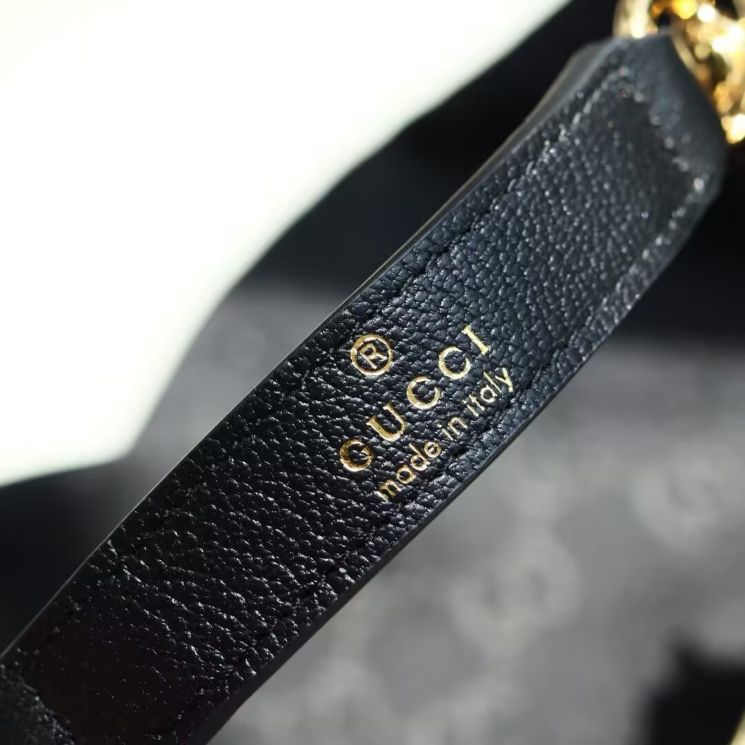 G*u*i brera medium crossbody bag 33x27x15cm