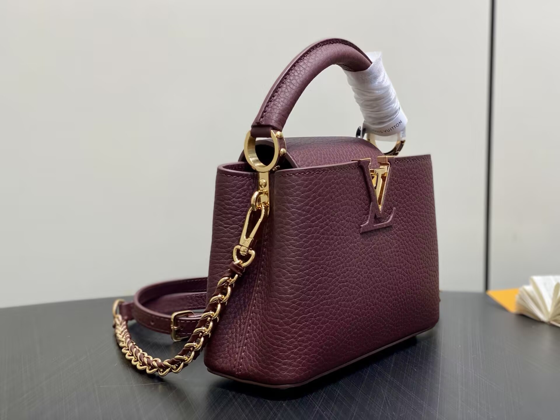 LV Capucines Mini M25893 21x13.6x8cm