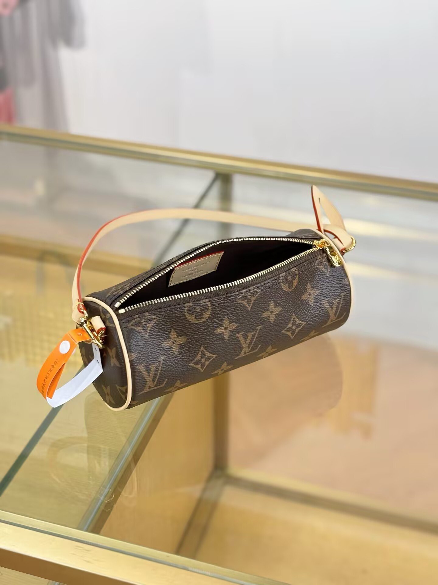 LV Pochette Papillon M25703 20x8.5x8.5cm