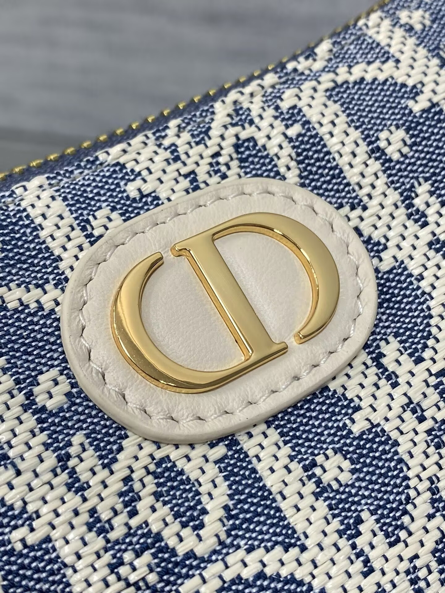 D*0r 30 Montaigne Wanderlust Mini Bag Blue D*0r Oblique Chambray with Smooth Calfskin 26x12x7cm