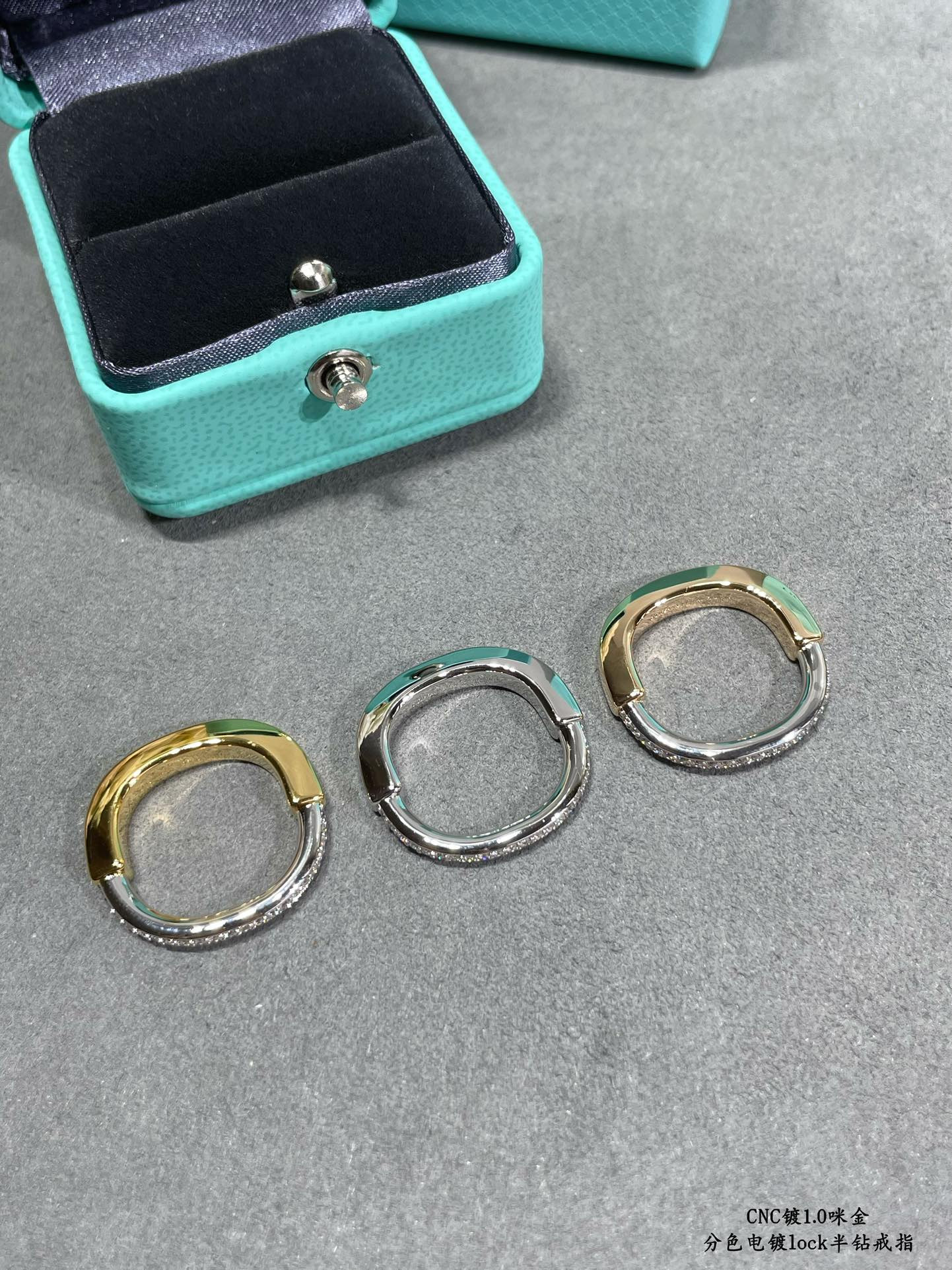 T*f*ny & Co. Lock Ring