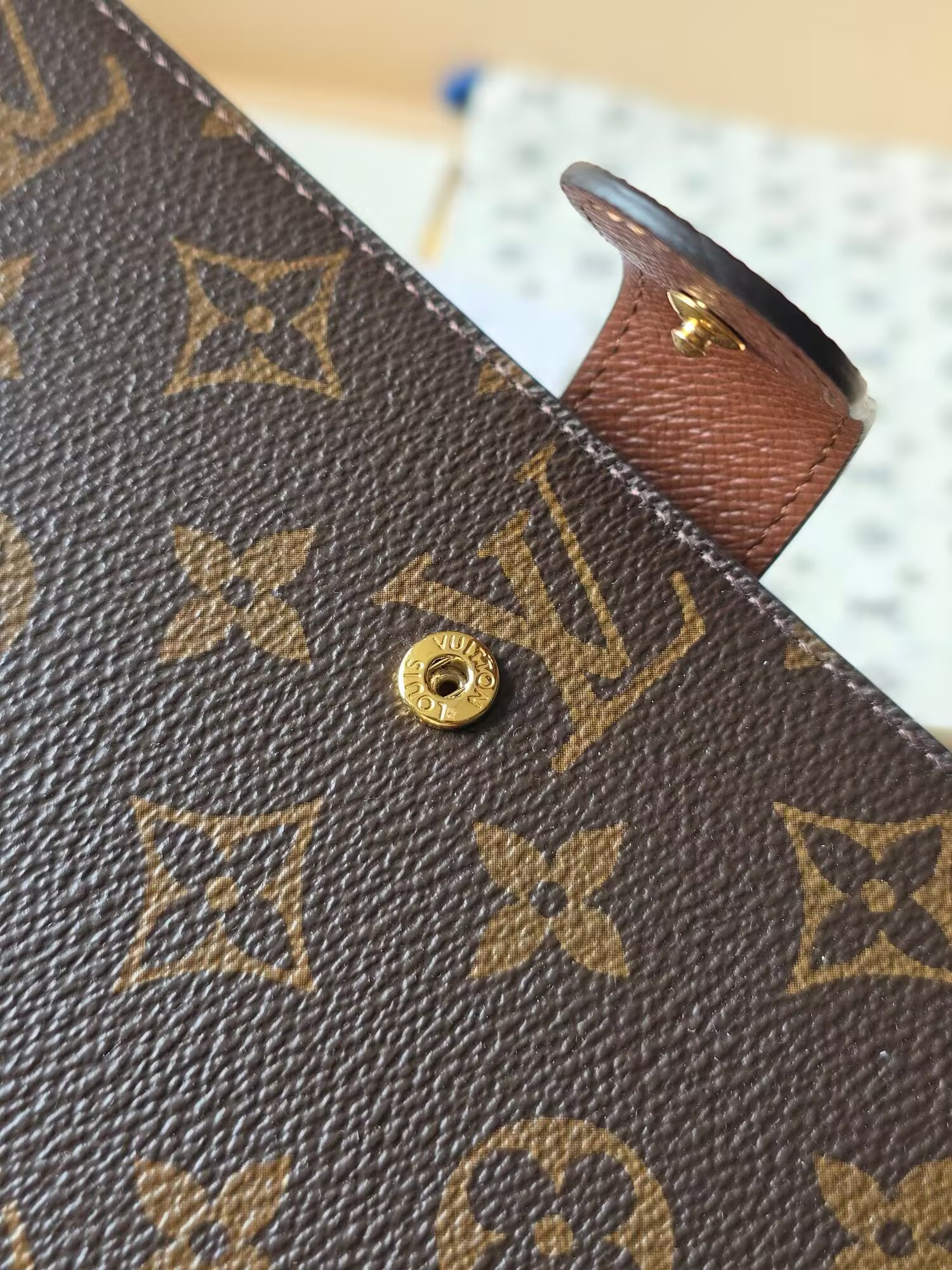 LV Large Ring Agenda Cover R20106 18.5x23x3cm