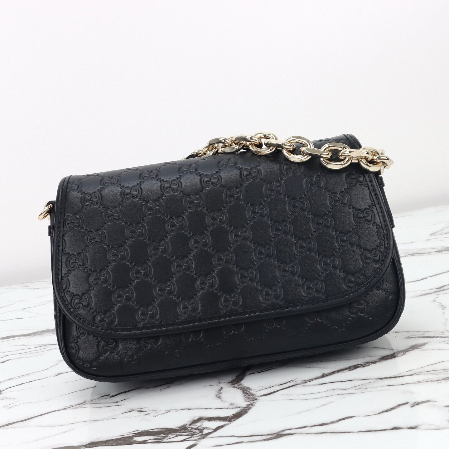 G*u*i gg emblem medium shoulder bag 28x17x9cm