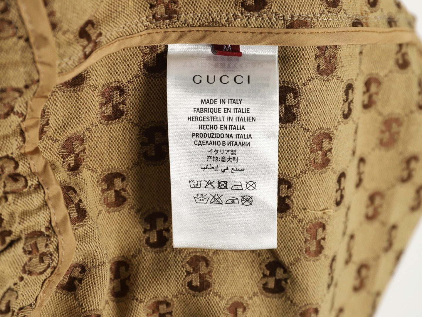 G*u*i shorts
