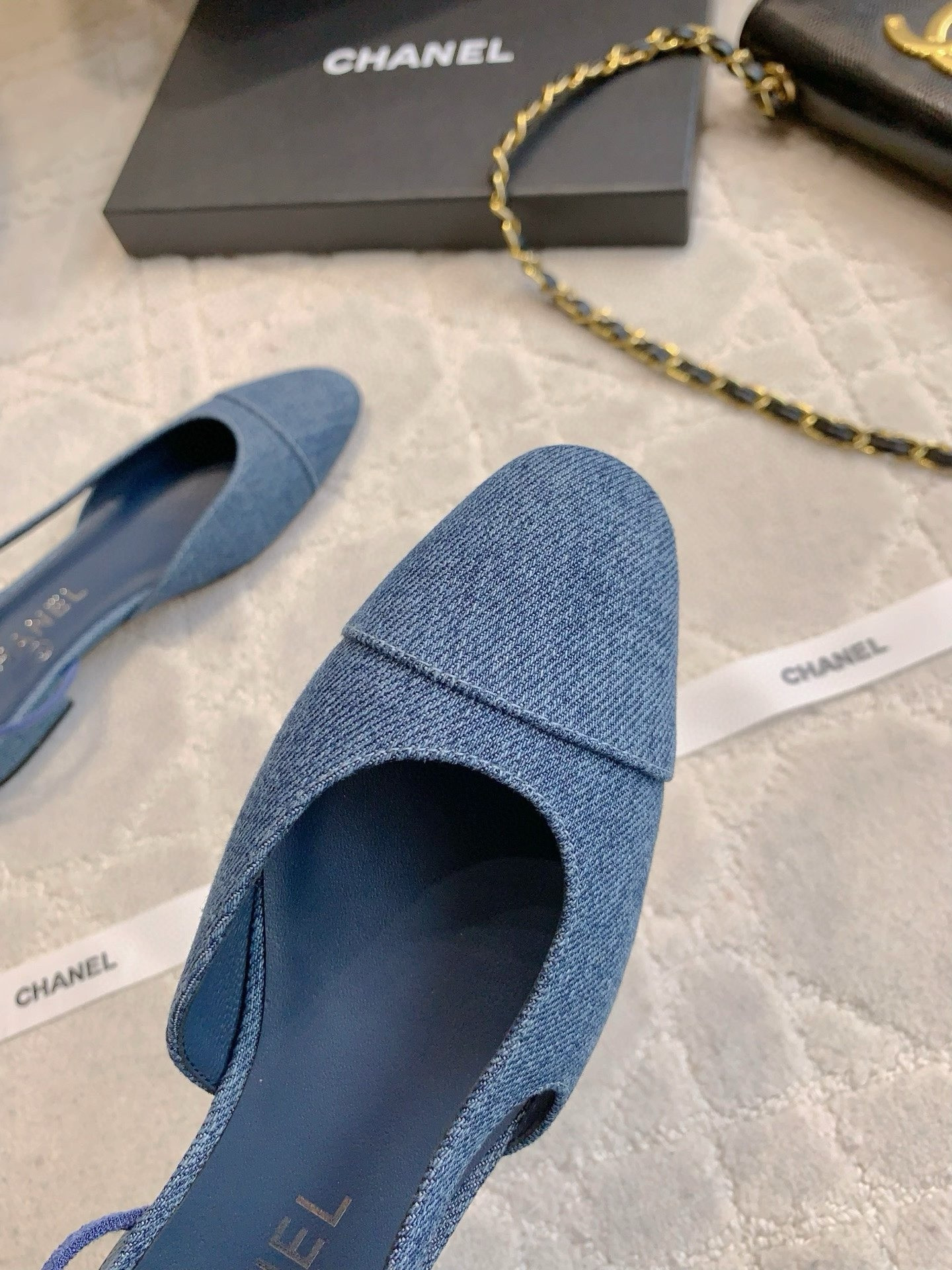 ua Ch*el slingback flats
