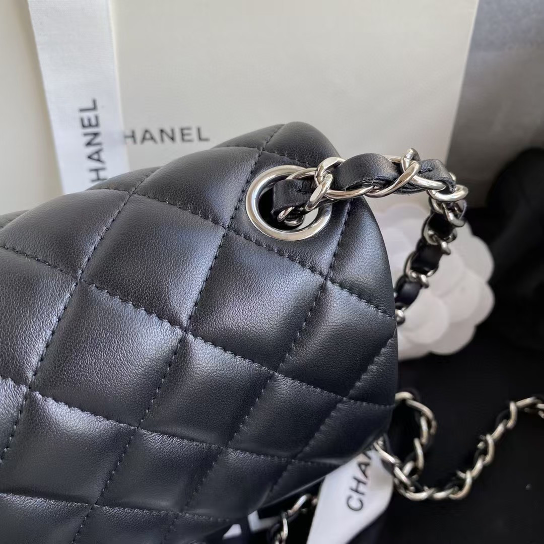 Ch*el Mini Classic Handbag Lambskin & Silver-Tone Metal Black 13.5x 17x8cm