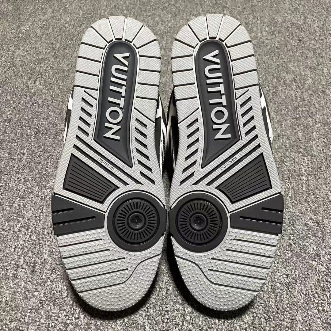 UA L0*is V*t0n LV Skate Sneaker