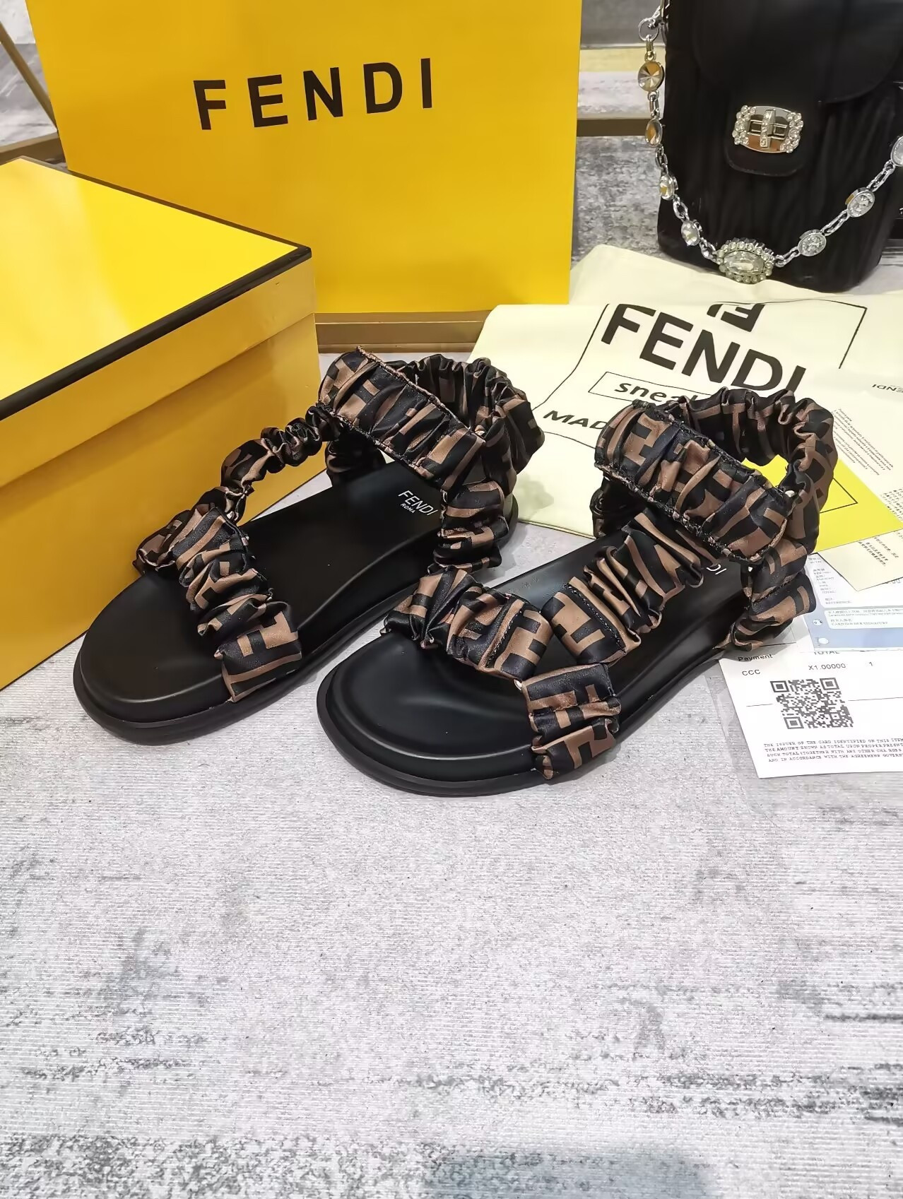 ua F**di feel sandals