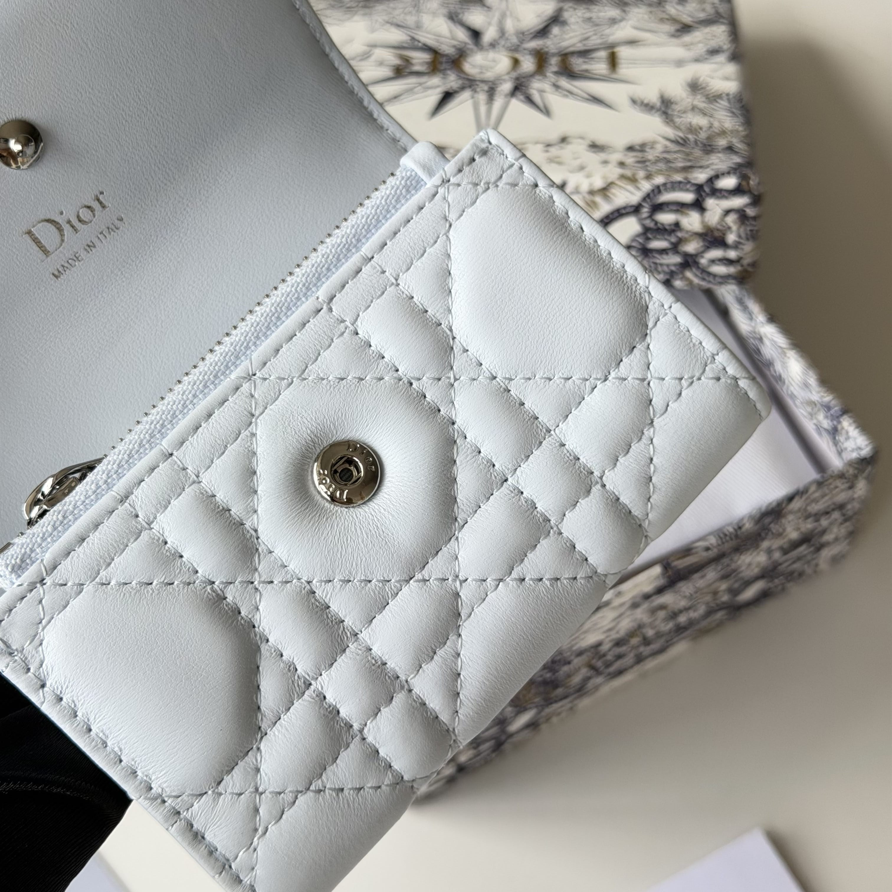 D*or lady glycine wallet 11 x 7.5 x 3 cm