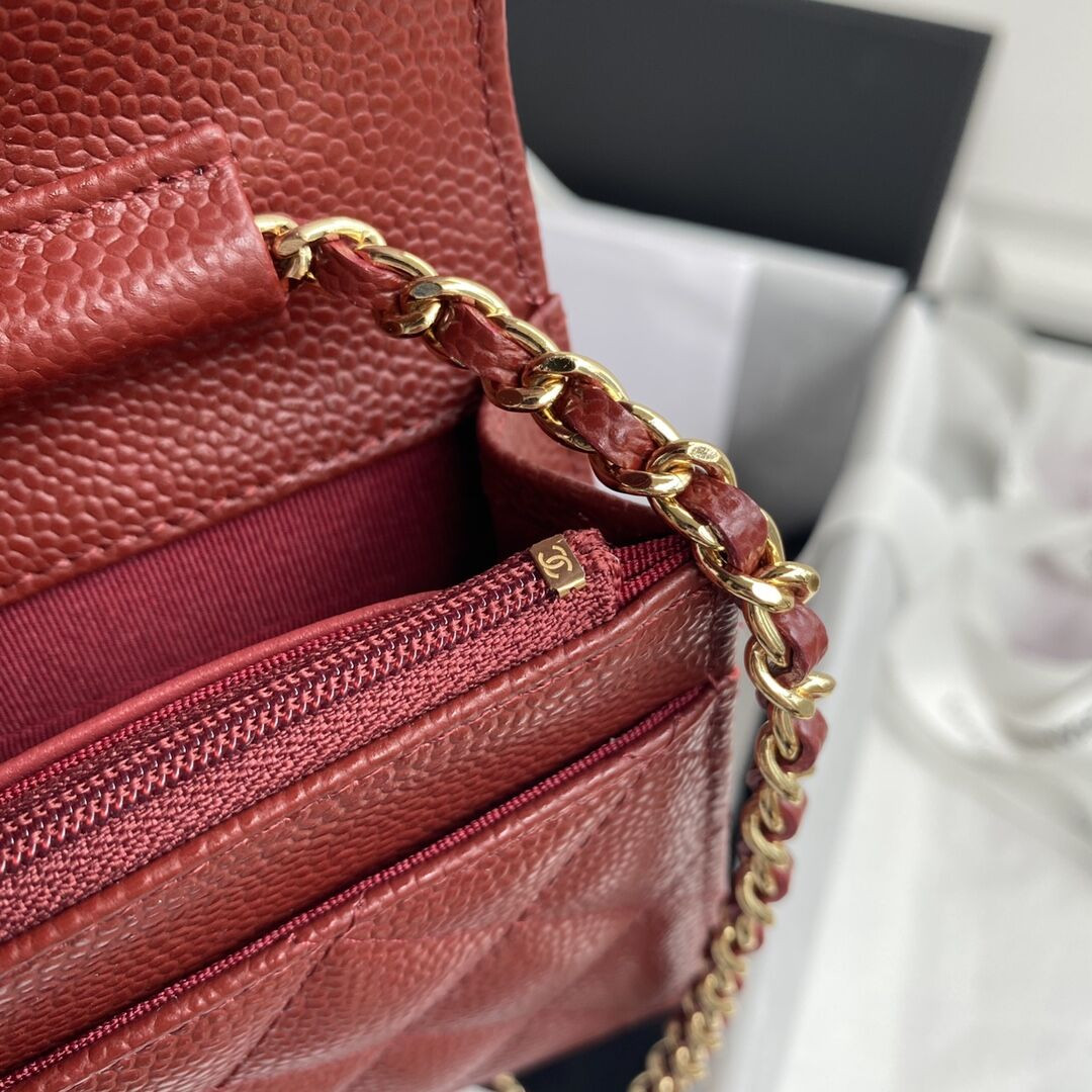 Ch*el WOC CLASSIC WALLET ON CHAIN RED 4.8 × 7.5 × 1.4 in