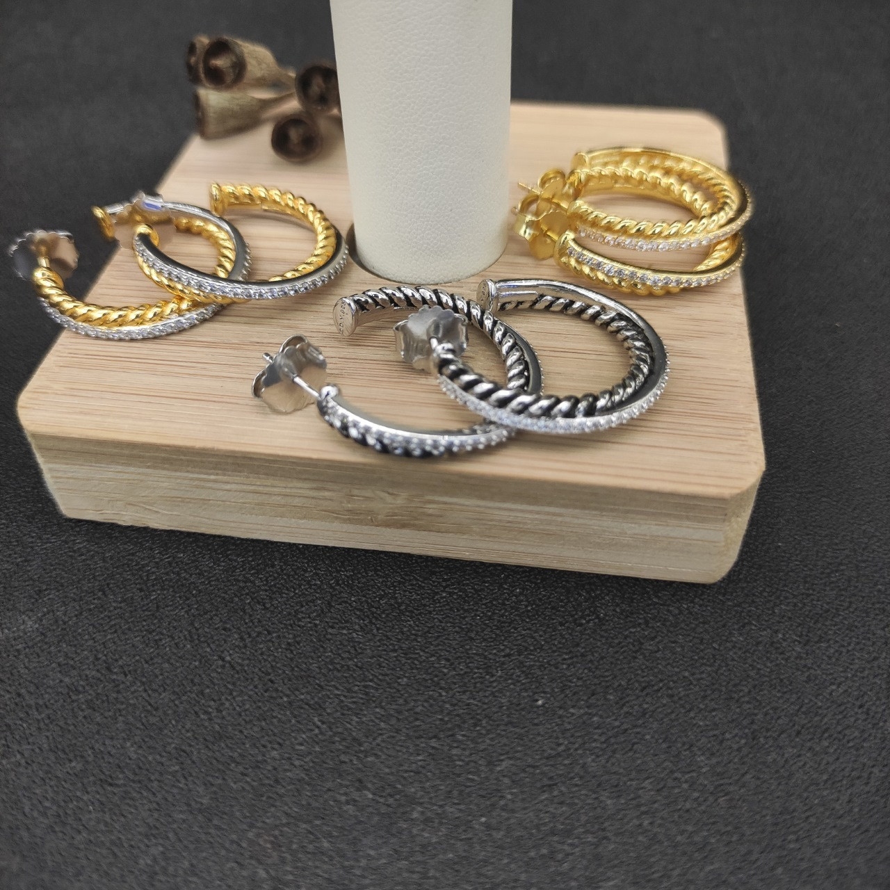 dau1d Yvrm*n lemniscate di*m*nd earrings(inner diameter about 2cm)