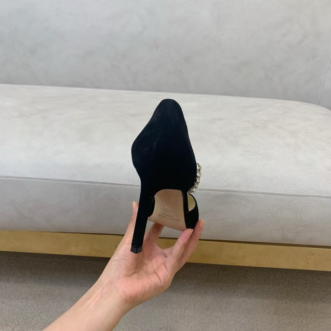 UA Ji*y Ch* Pumps