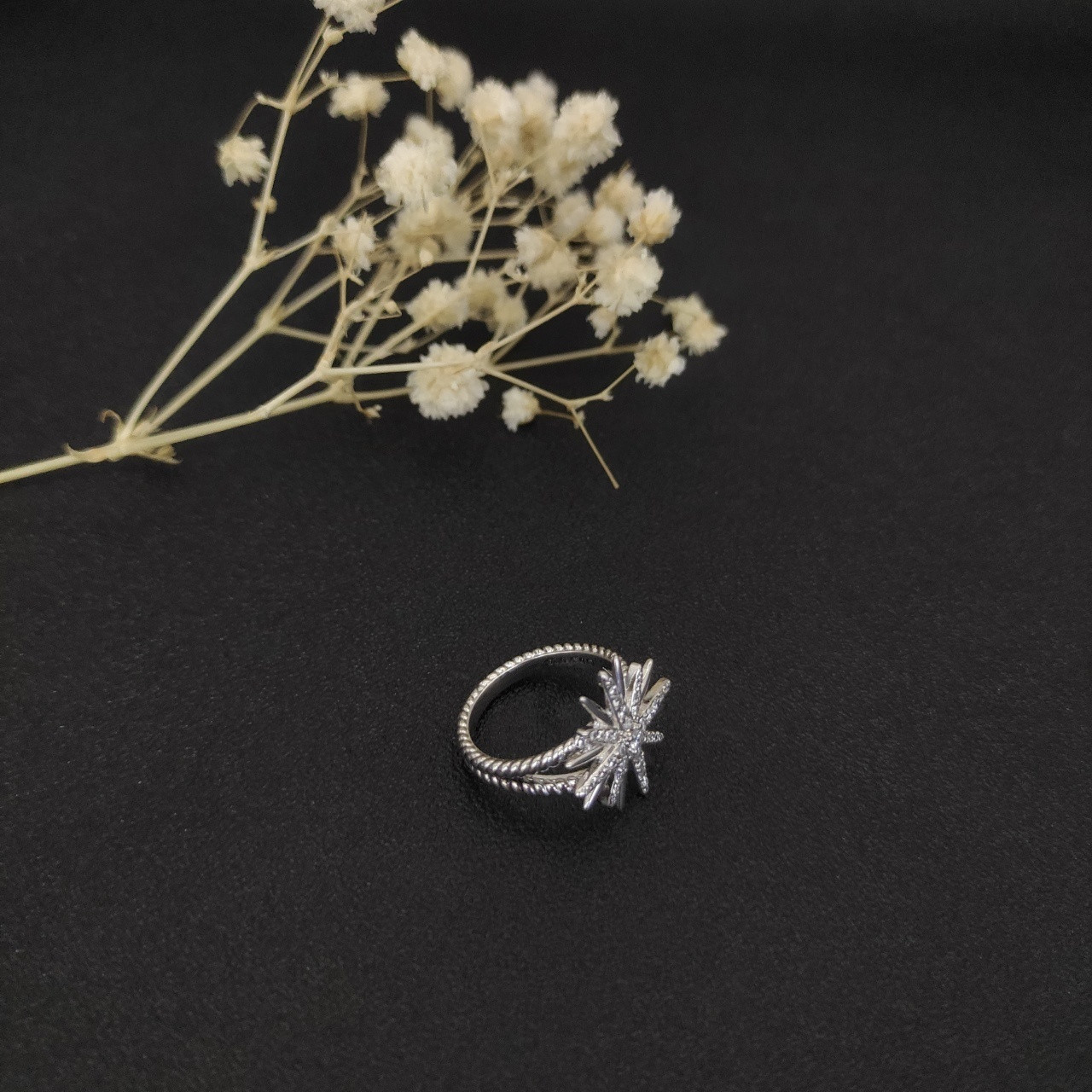 dau1d Yvrm*n sunflower starry ring