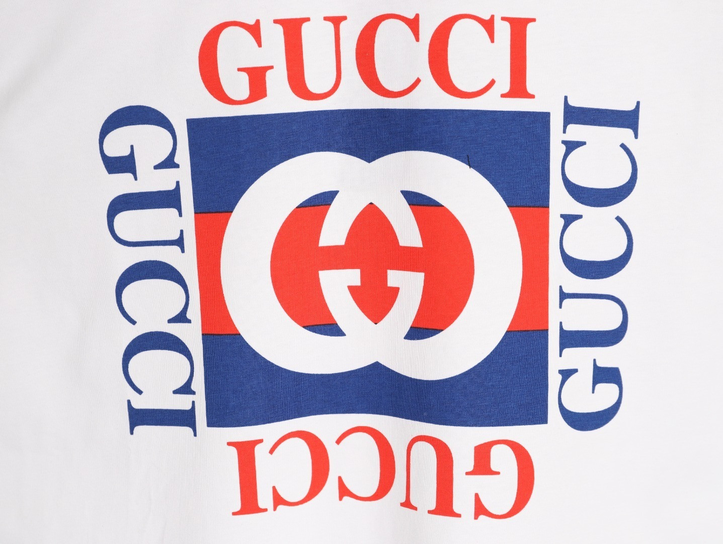 G*u*i Long-sleeved T-shirt