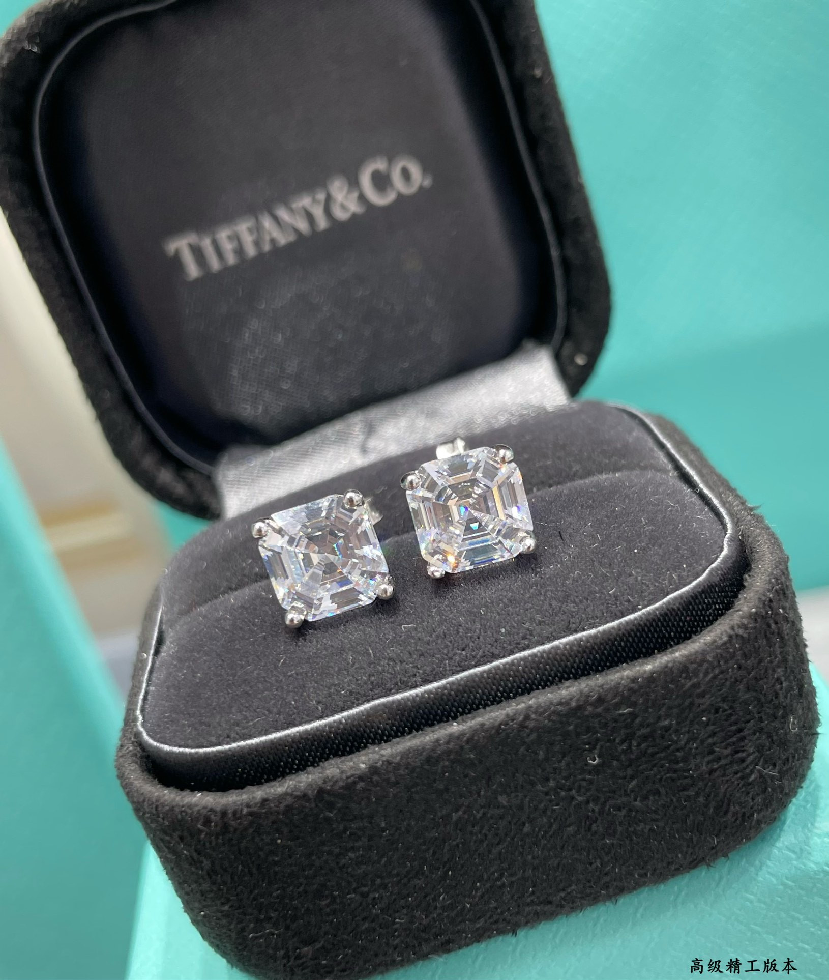 T*f*ny & Co. Four-Prong Stud Earrings 7x7mm Ag925