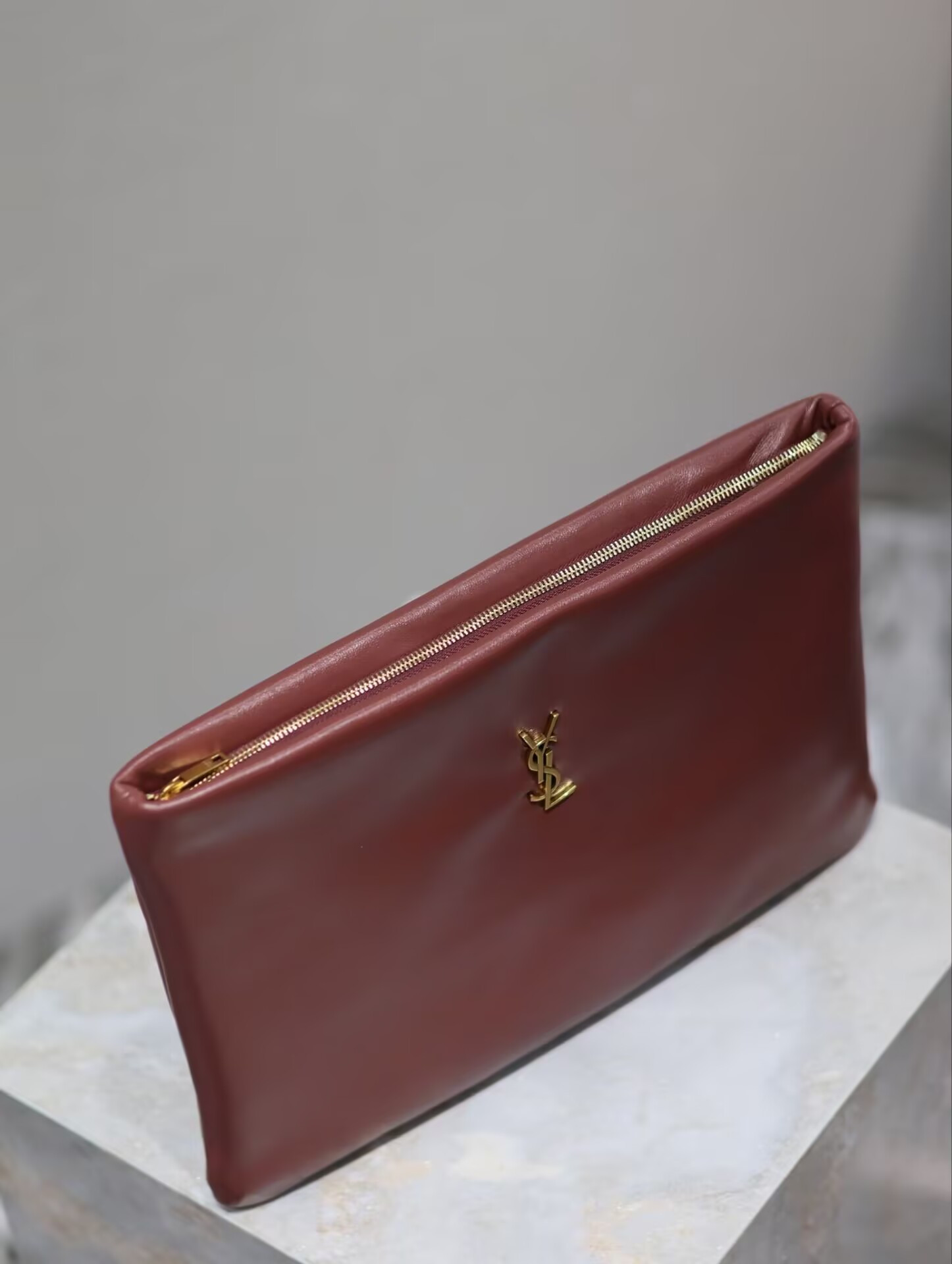 Y*L CALYPSO large pouch in lambskin 30x22x3cm