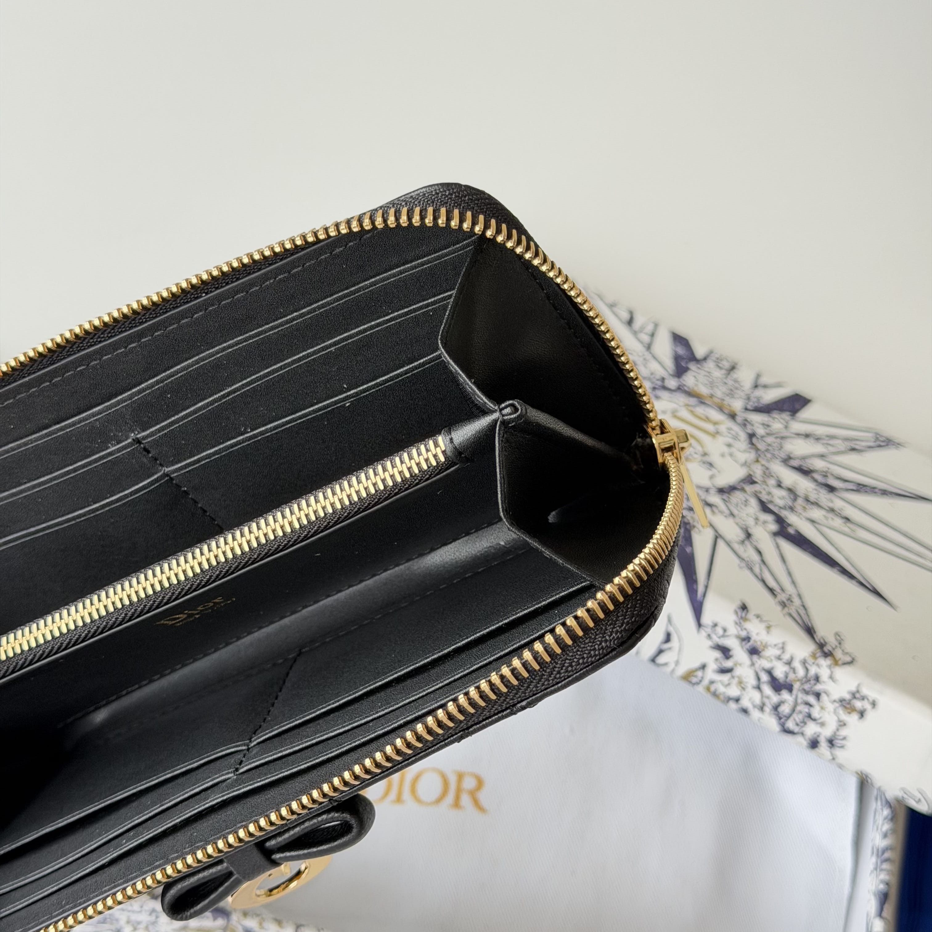 D*or promenade voyageur slim wallet 19x10.5x2.5cm
