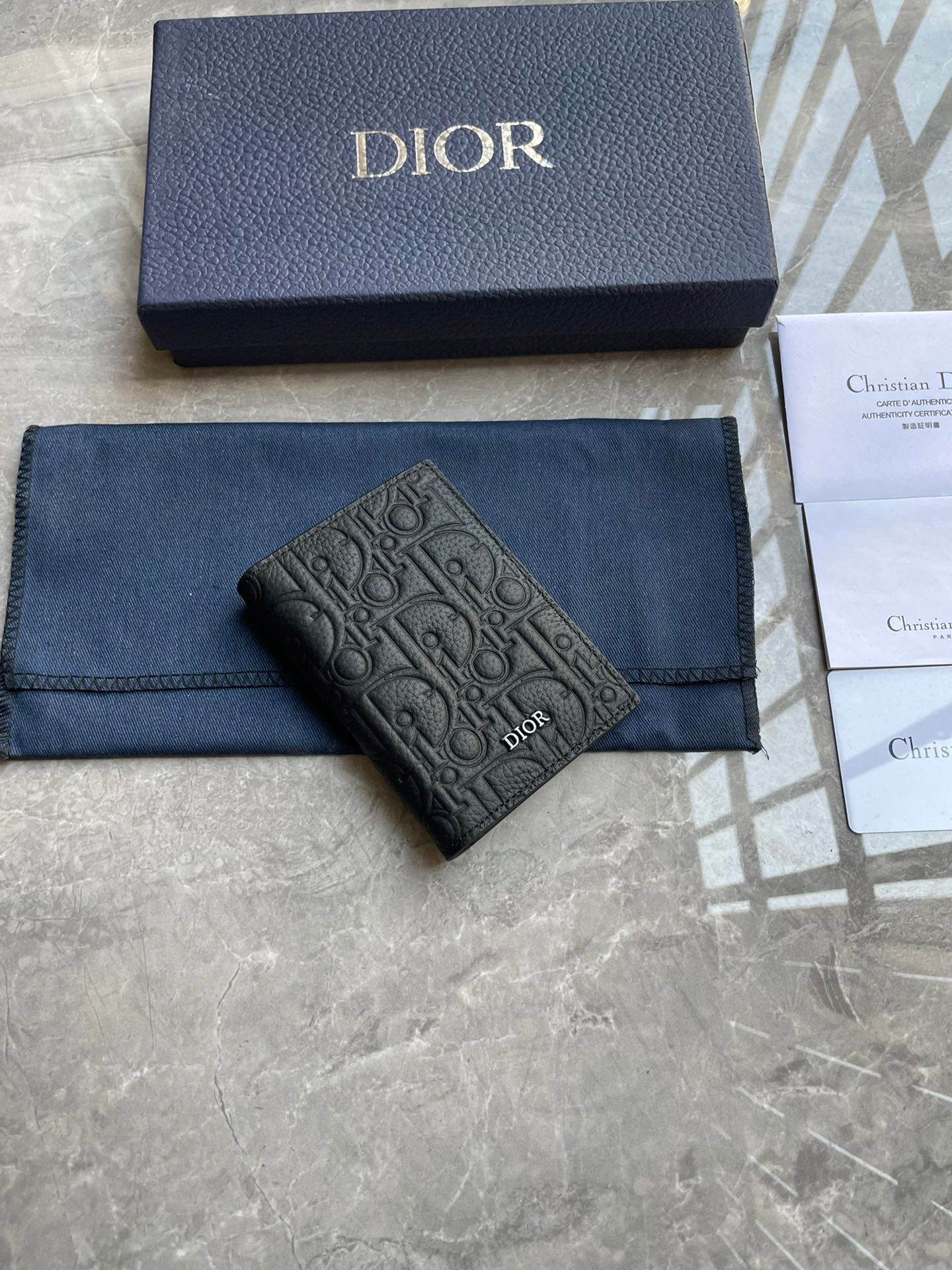 D*0r Card Holder