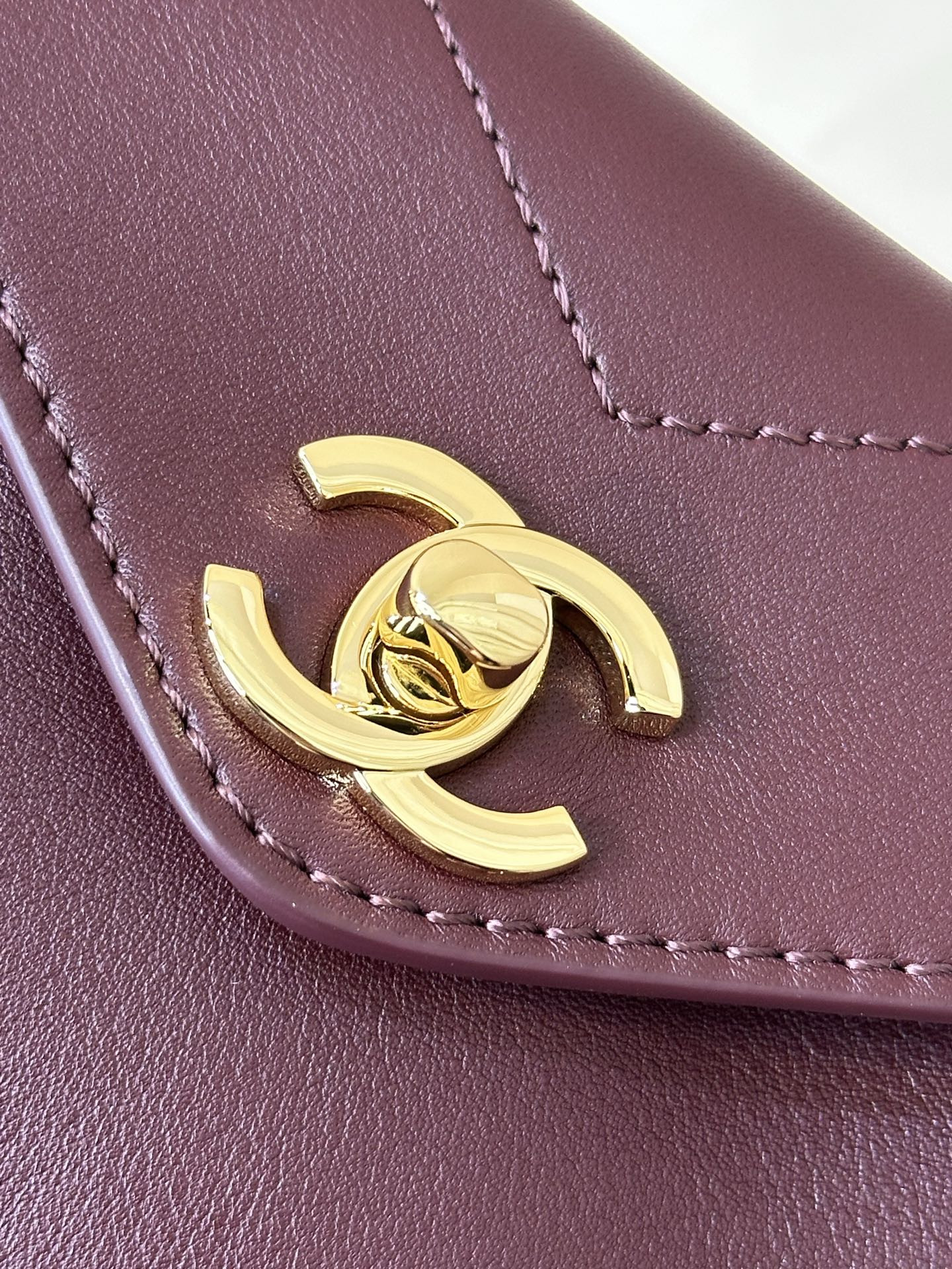 Ch*el envelope flap bag as6223 19.5x16x8cm